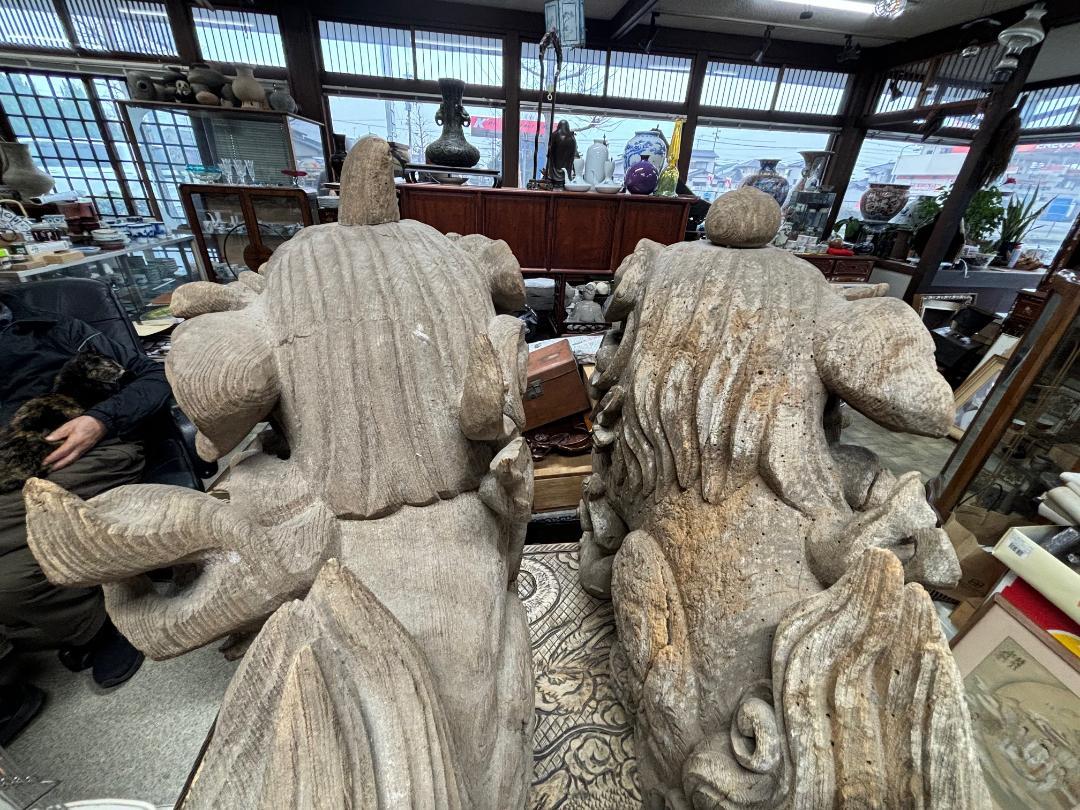 Japan Important Large Pair Early Shinto Temple Lions Hand-Carved, 18th Century For Sale 8