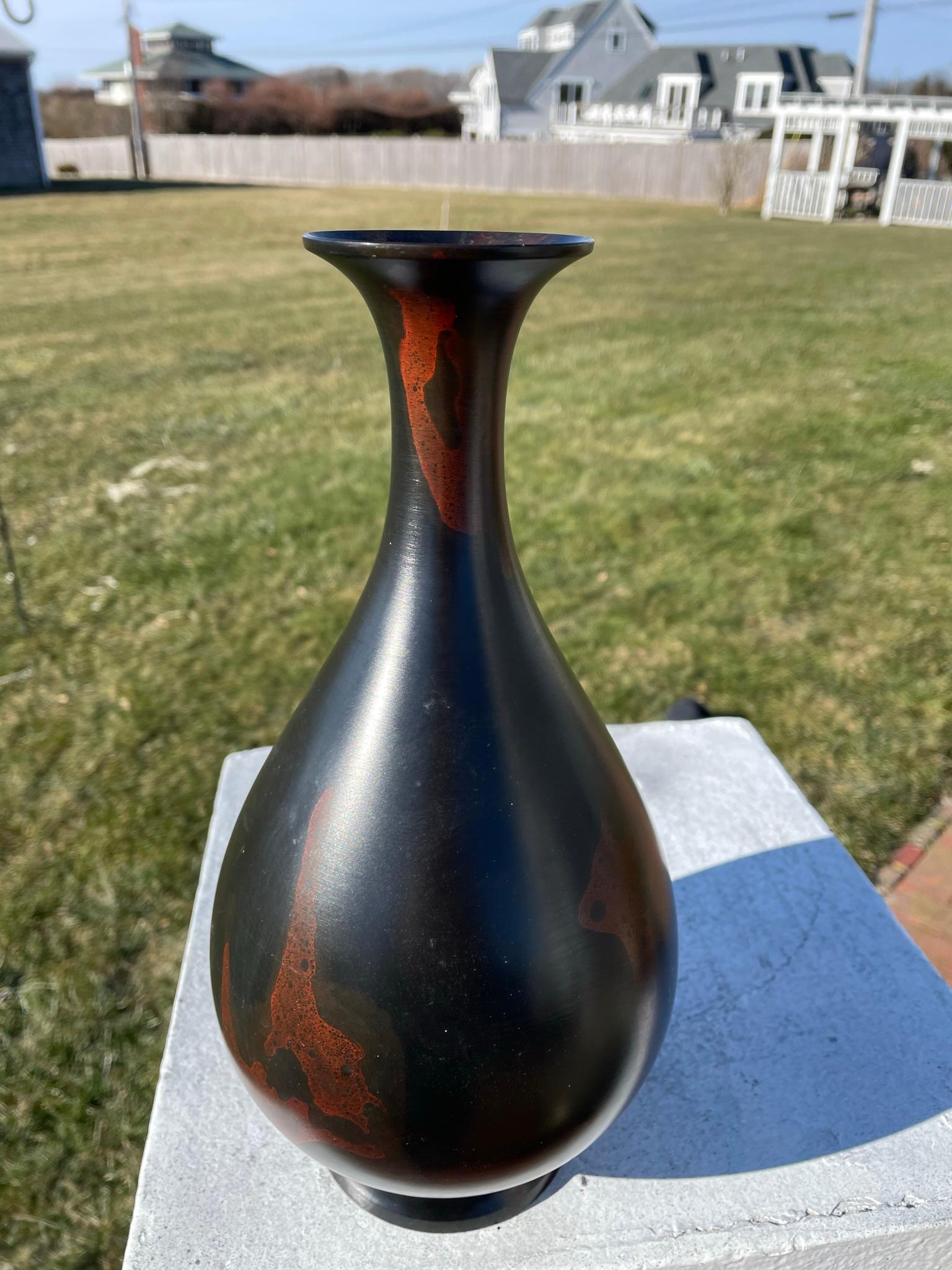 Japan Large Bulbous Flower Bud Bronze Vase Mountain Finish, Signed Box In Good Condition In South Burlington, VT