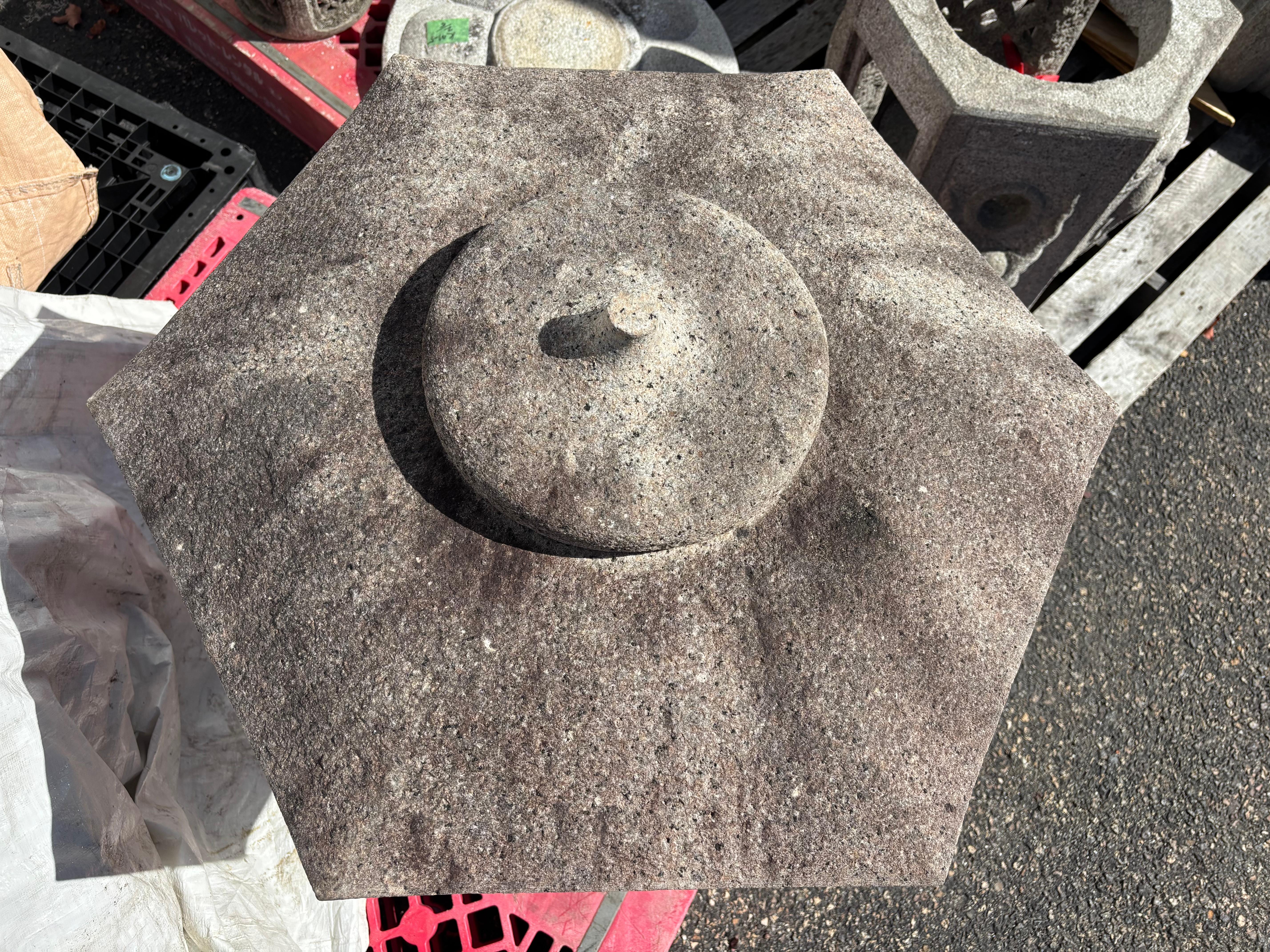 Japanese Japan Large Older Stone Classic Yukimi Lantern Beautiful Details, 33 Inches For Sale