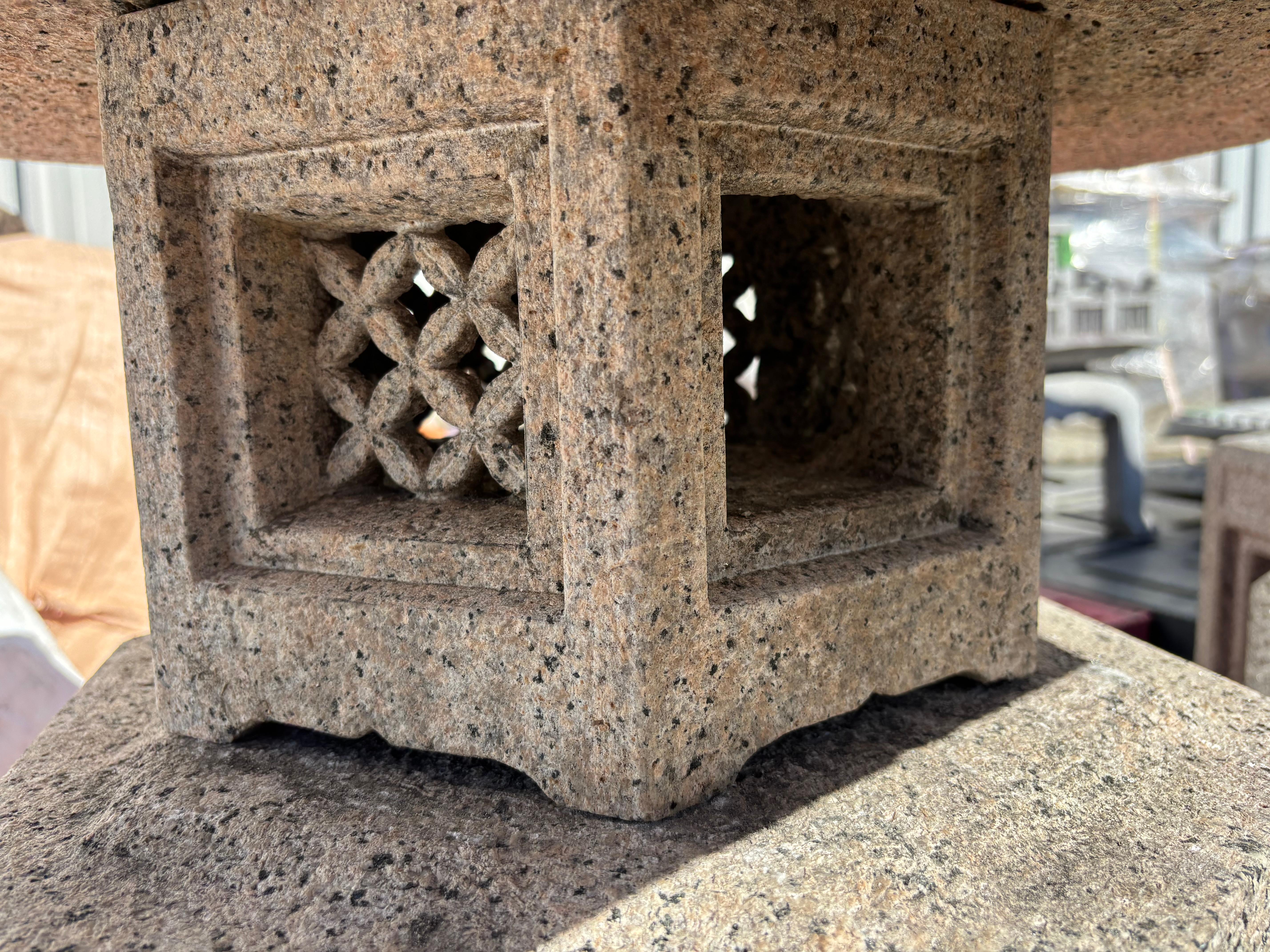 Hand-Crafted Japan Large Older Stone Classic Yukimi Lantern Beautiful Details, 33 Inches For Sale