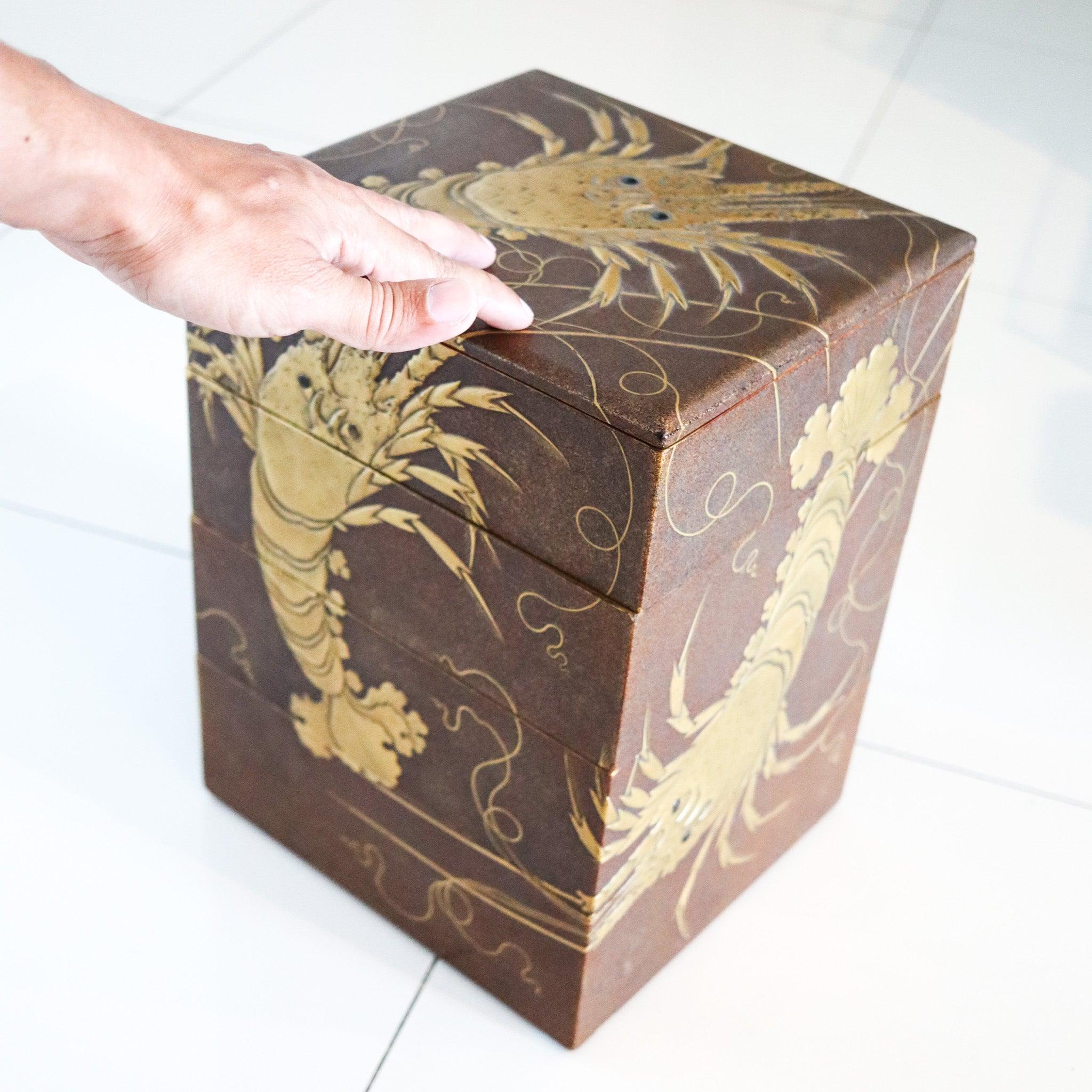 JAPAN Meiji-Periode 1870 Vier Etagen Präsentation Jubako Box Namiki Lack & Gold im Angebot 6