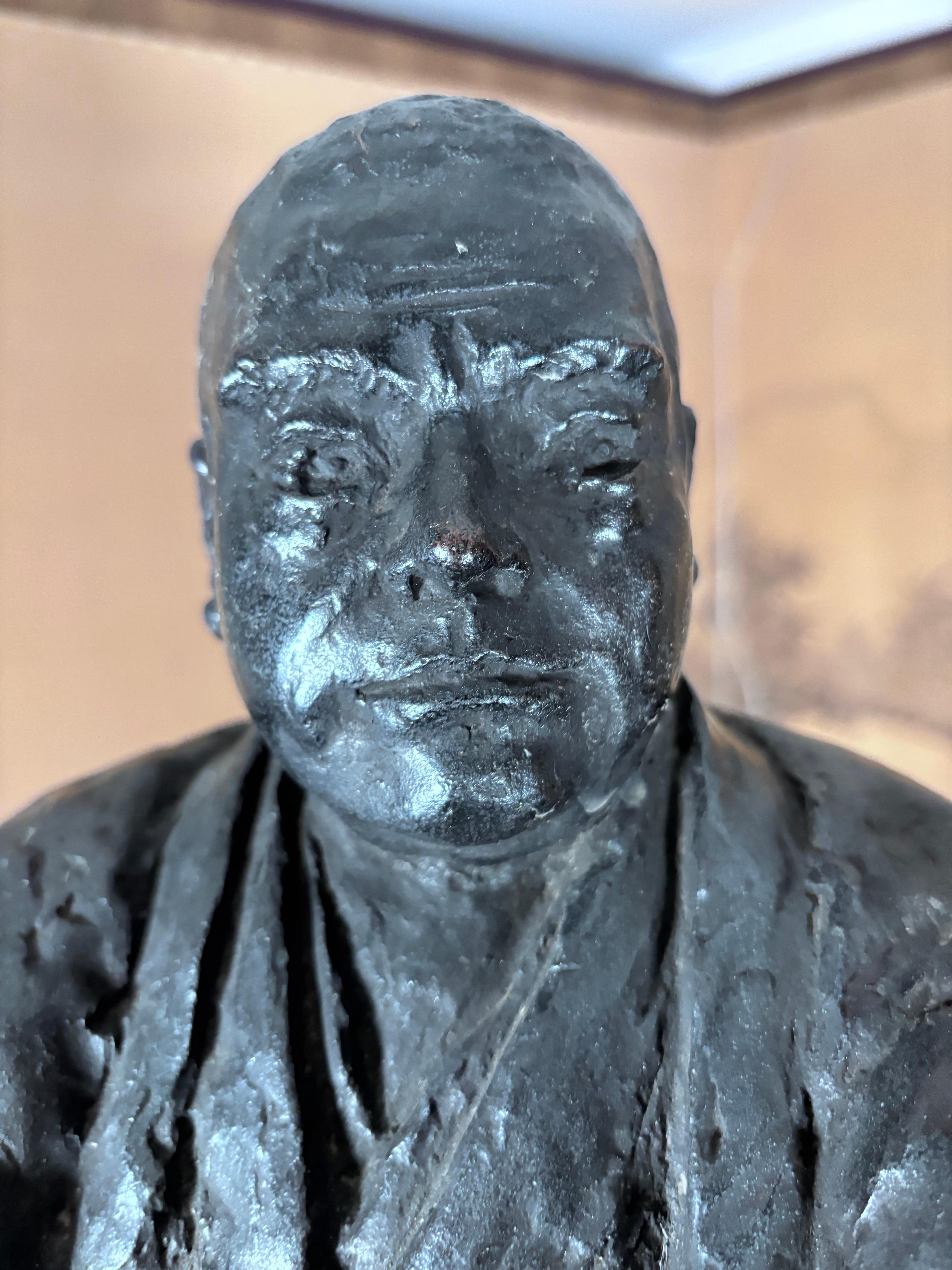 Japón  Museo Héroe Nacional Samurai Saigo Takamori, Bronce, Koga Tadao, 23 Vaciado