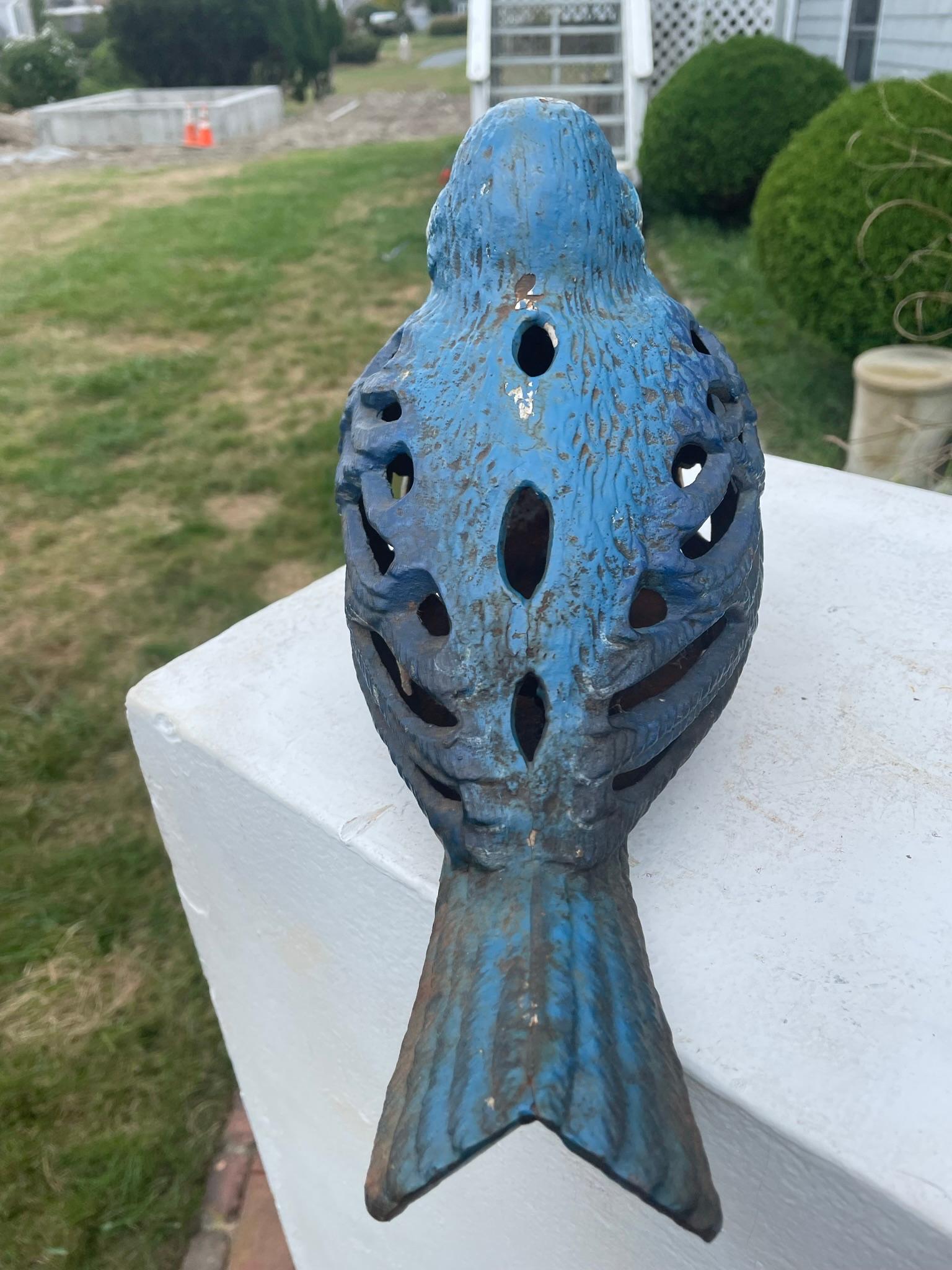 Lanterne de jardin japonaise à vieux oiseaux bleus avec peinture à la main bleue vibrante en vente 3