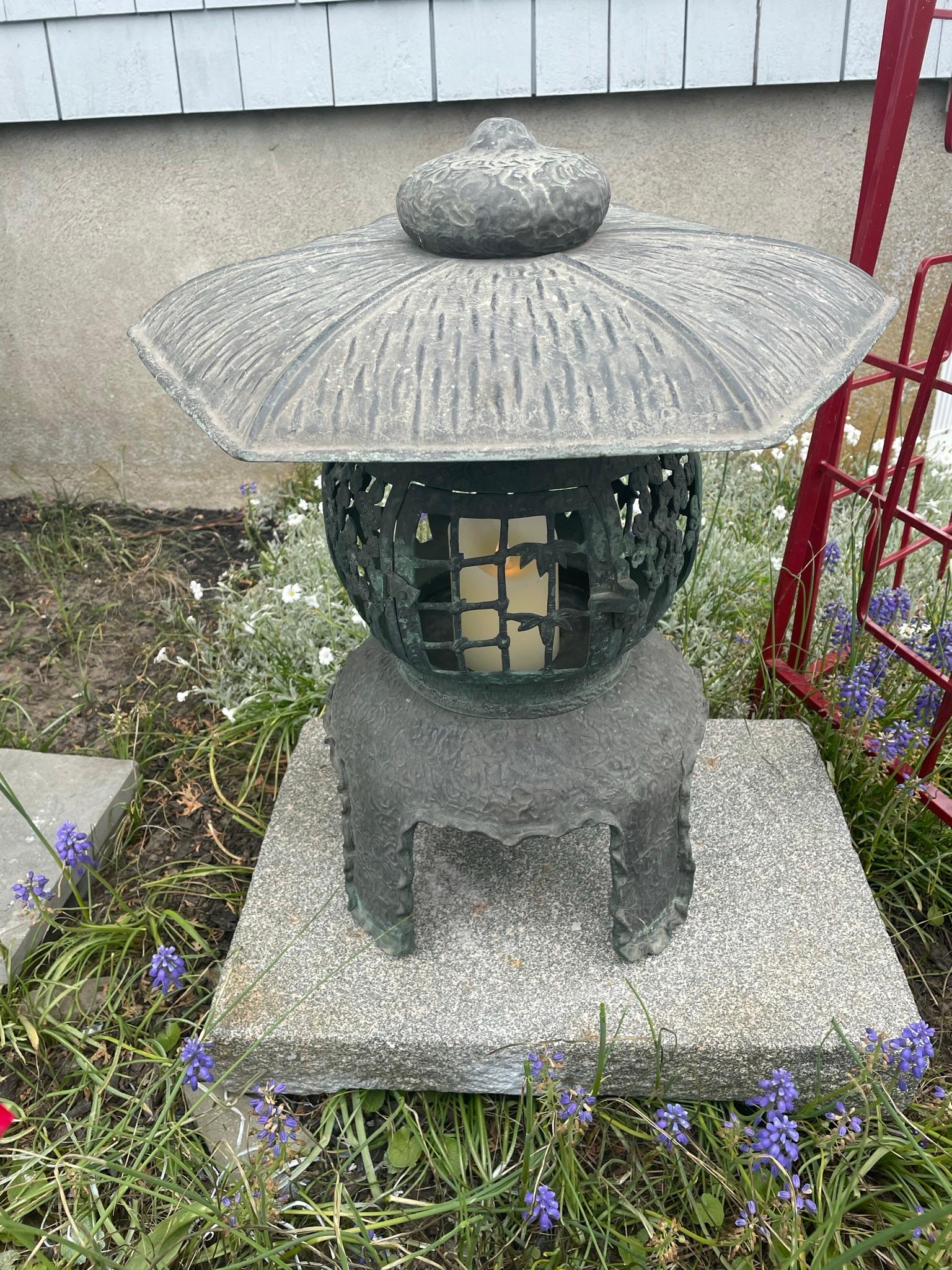 Japan Old Bronze Lantern with Exquisite Details 8