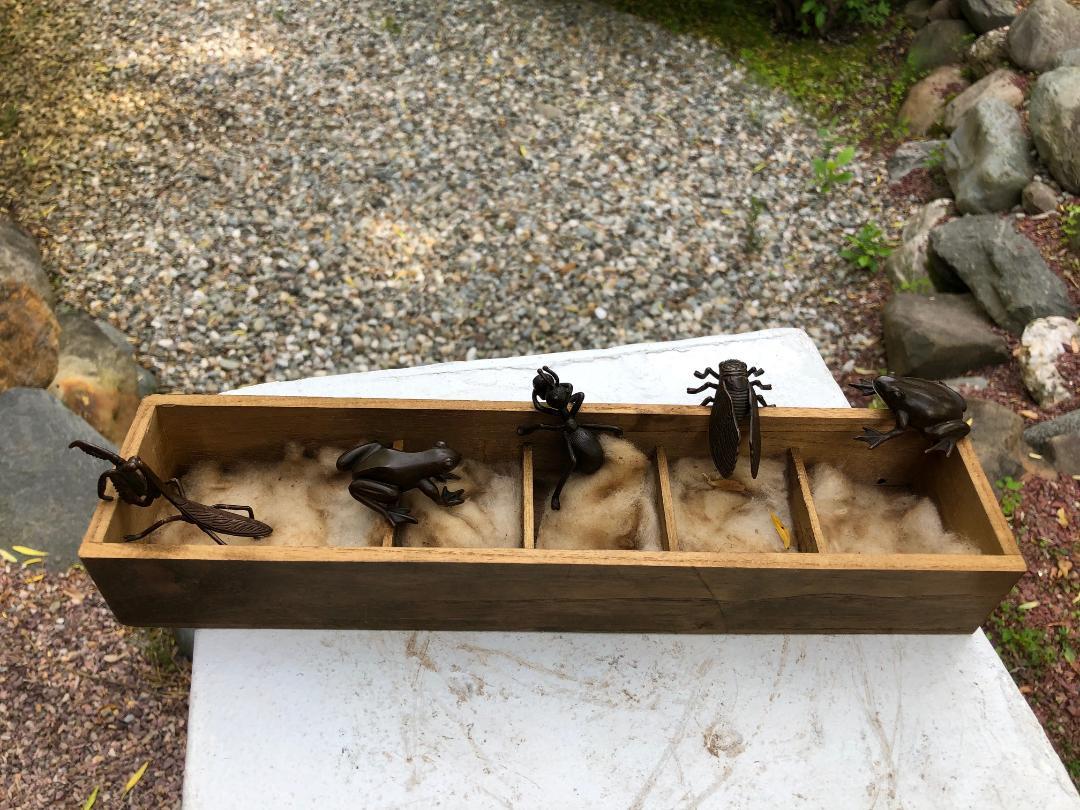 From our recent Japanese Kyoto Acquisitions travels.

Here's a first for insect and garden aficionados- a collectors dream. 

This is a hard to find old boxed bronze collection consisting of a Mantis, Fly, Ant, Frog, and Toad. The original