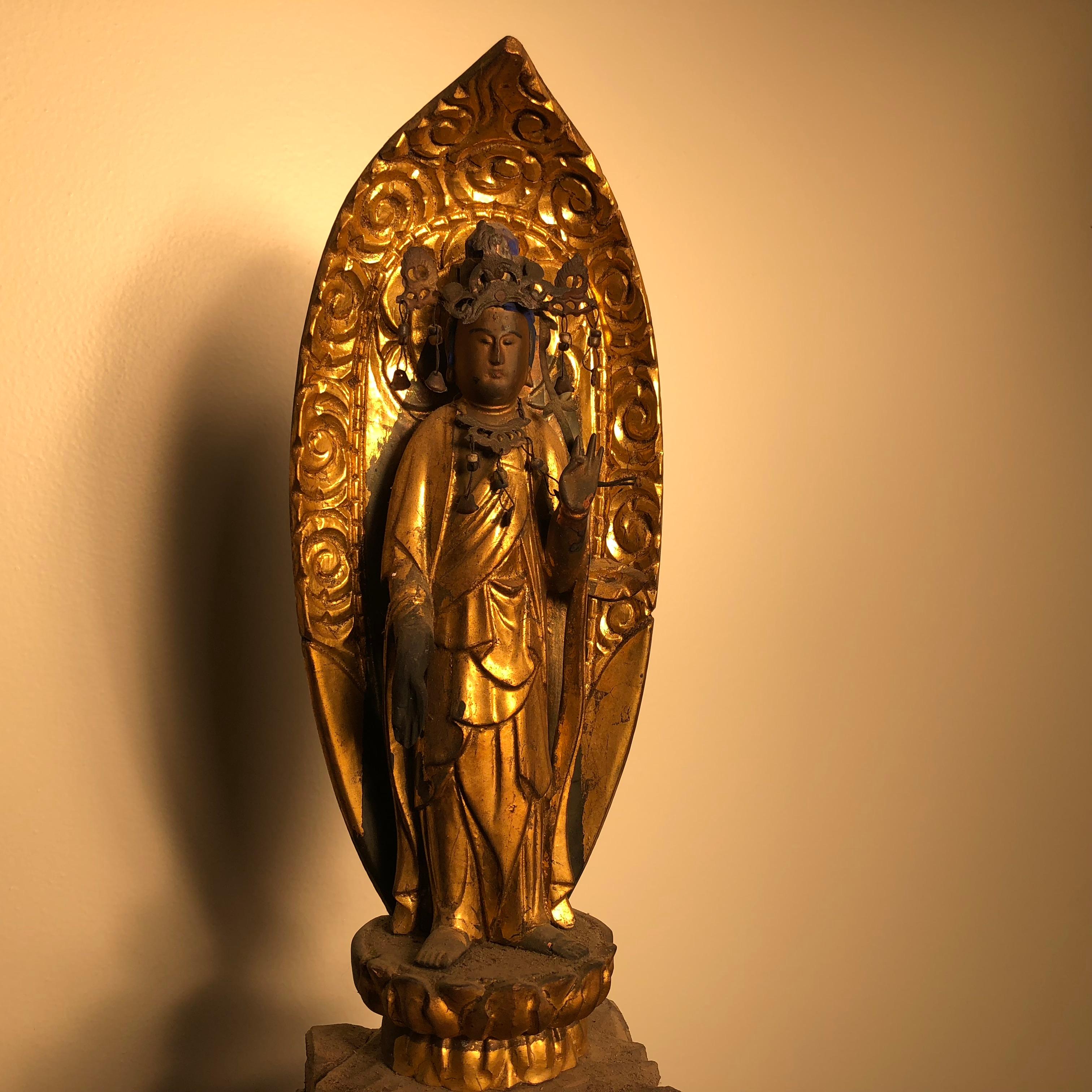 Hand-Carved Japan Old Gold Crowned Kanon Guan Yin, Original Gold Lacquer, Signed