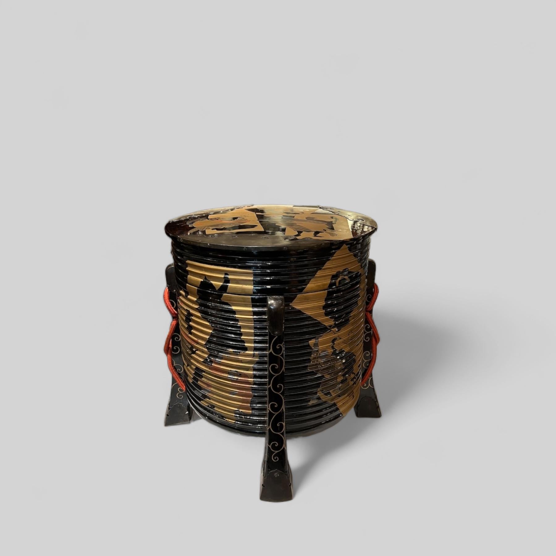 Japón, Pareja de cajas Hokai en madera lacada, periodo Edo, 1829 Laca en venta