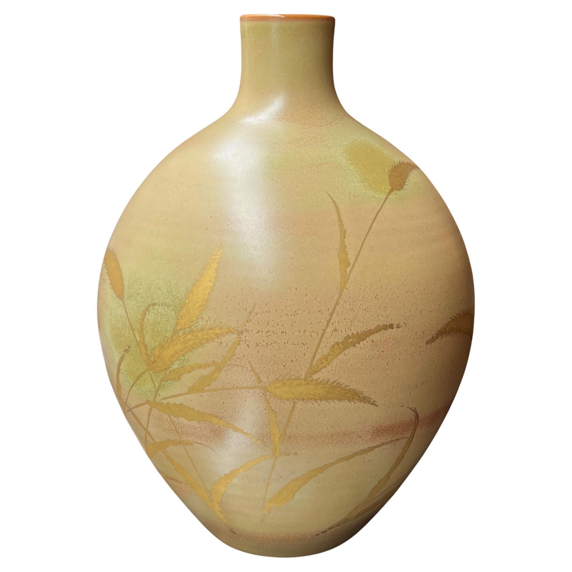 Giappone, vaso di porcellana di Inoue Haruo 1910- 1975