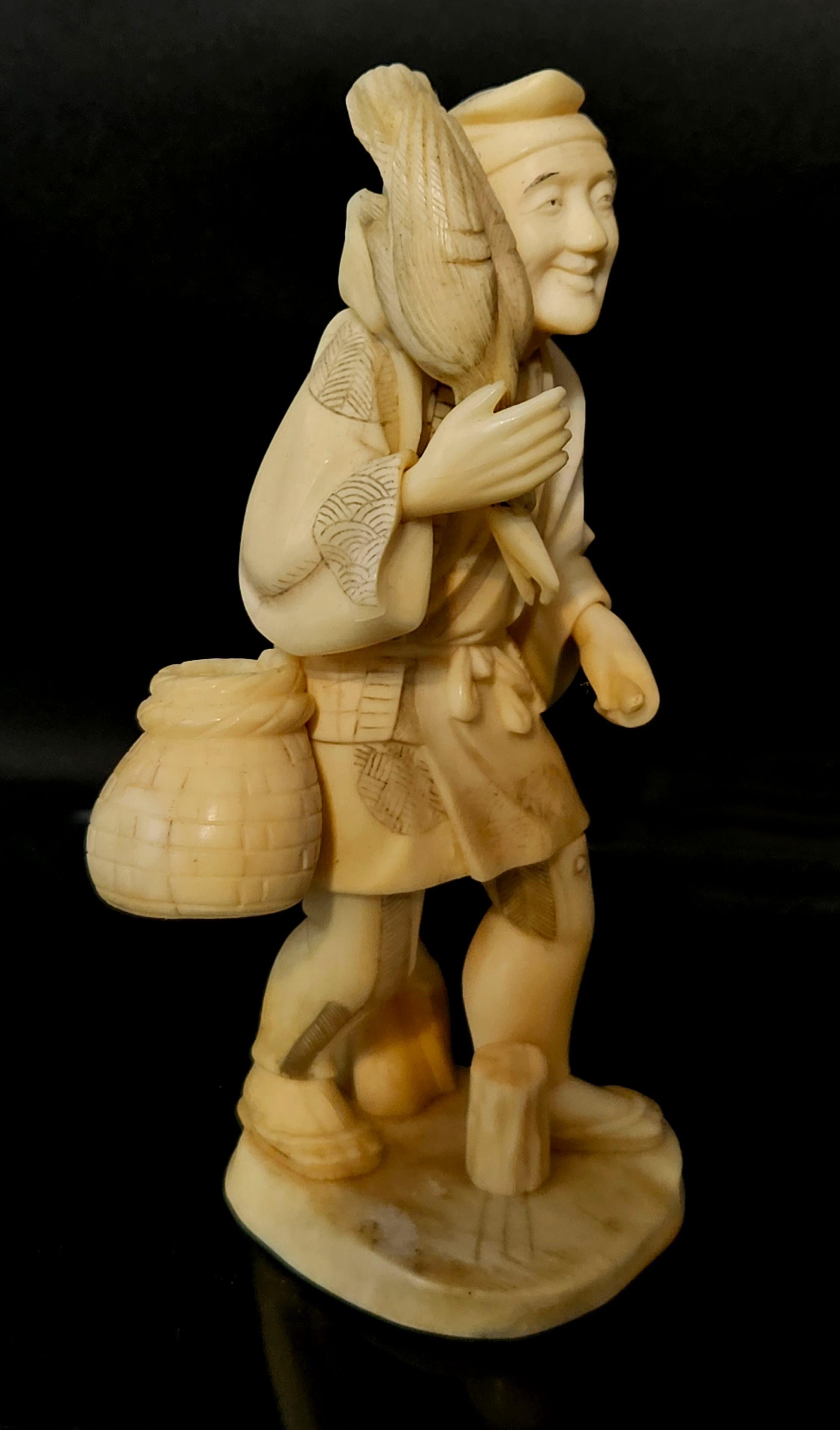 Japan Carved Okimono Group Of A Goose and Its Seller, 1890 Meiji  In Excellent Condition For Sale In Norton, MA