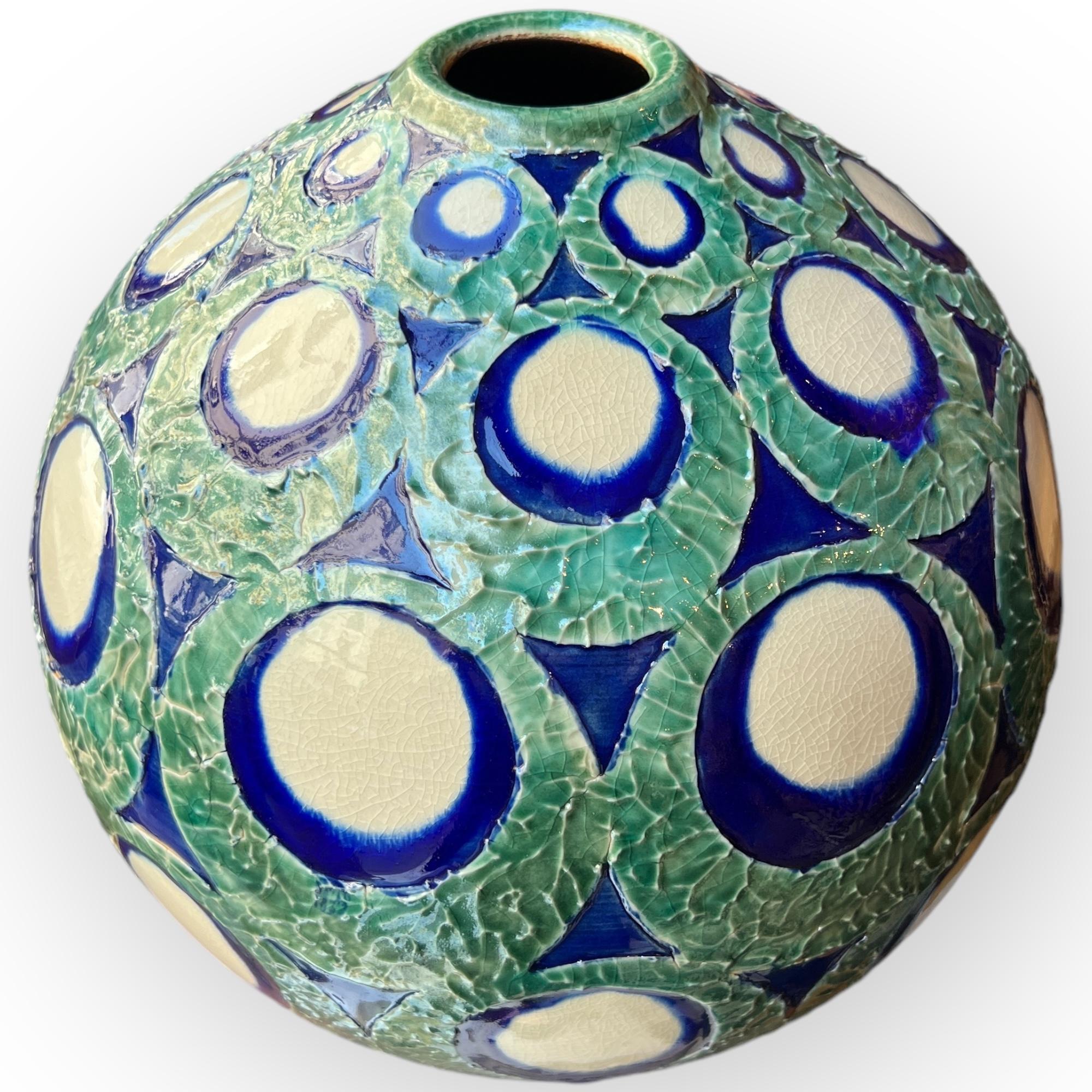 Japanese Japan, Rare Vase by Kanzan Shinkai, born in 1912 For Sale