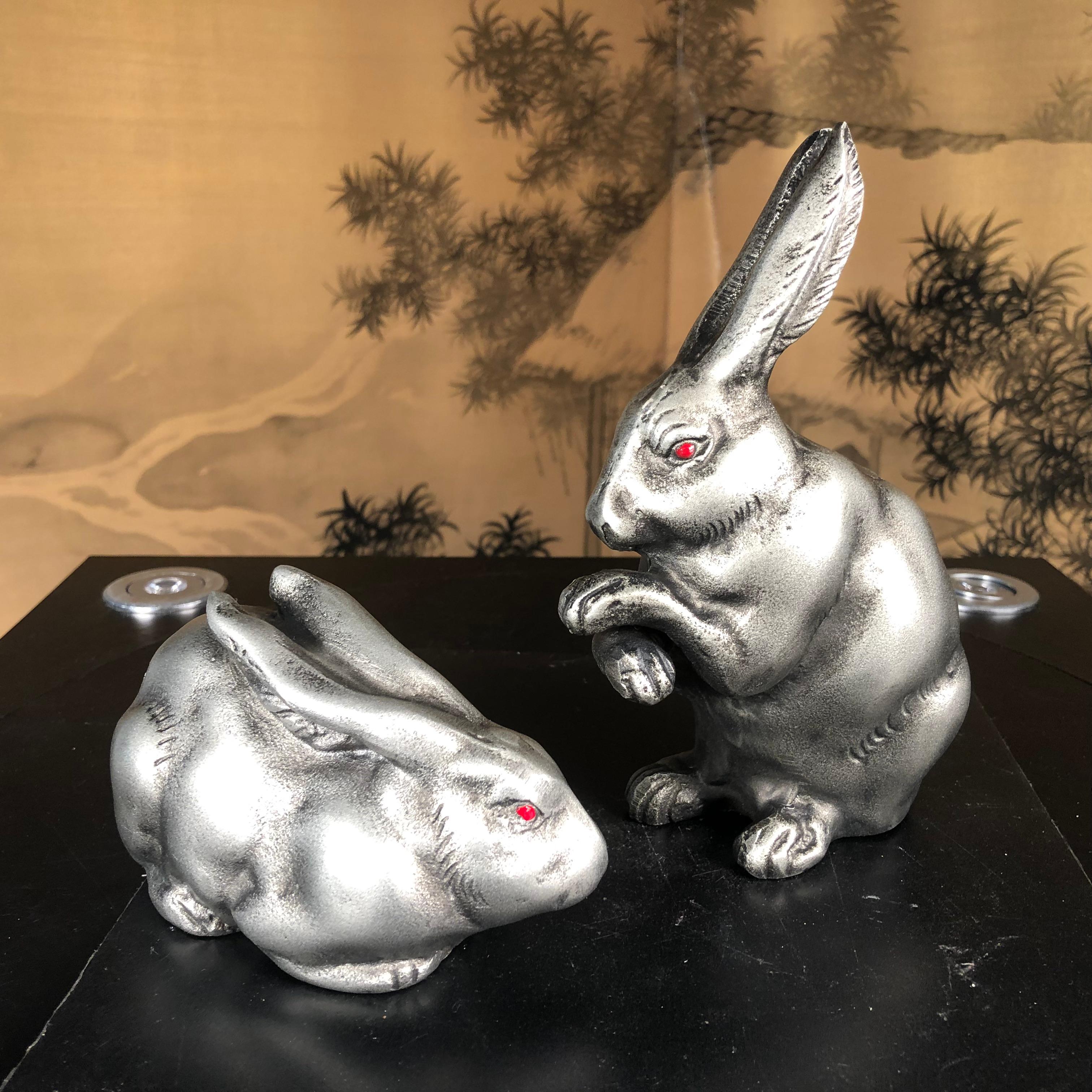 Japan Pair Red Eye Garden Rabbits Mint & Boxed  In Good Condition For Sale In South Burlington, VT