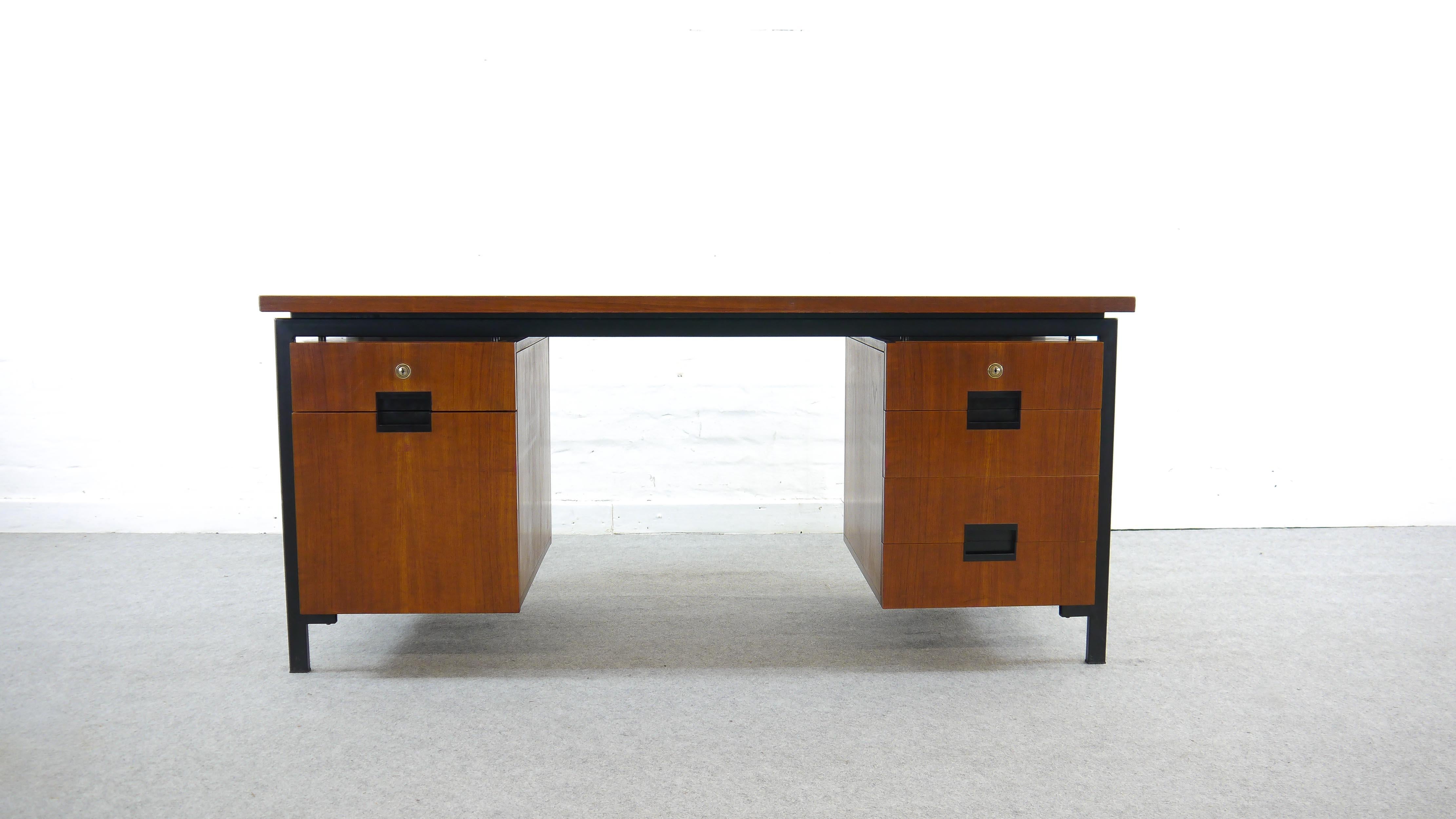Schreibtisch aus der Japan-Serie EU02 aus Teakholz von Cees Braakman für Pastoe, Niederlande (Moderne der Mitte des Jahrhunderts) im Angebot