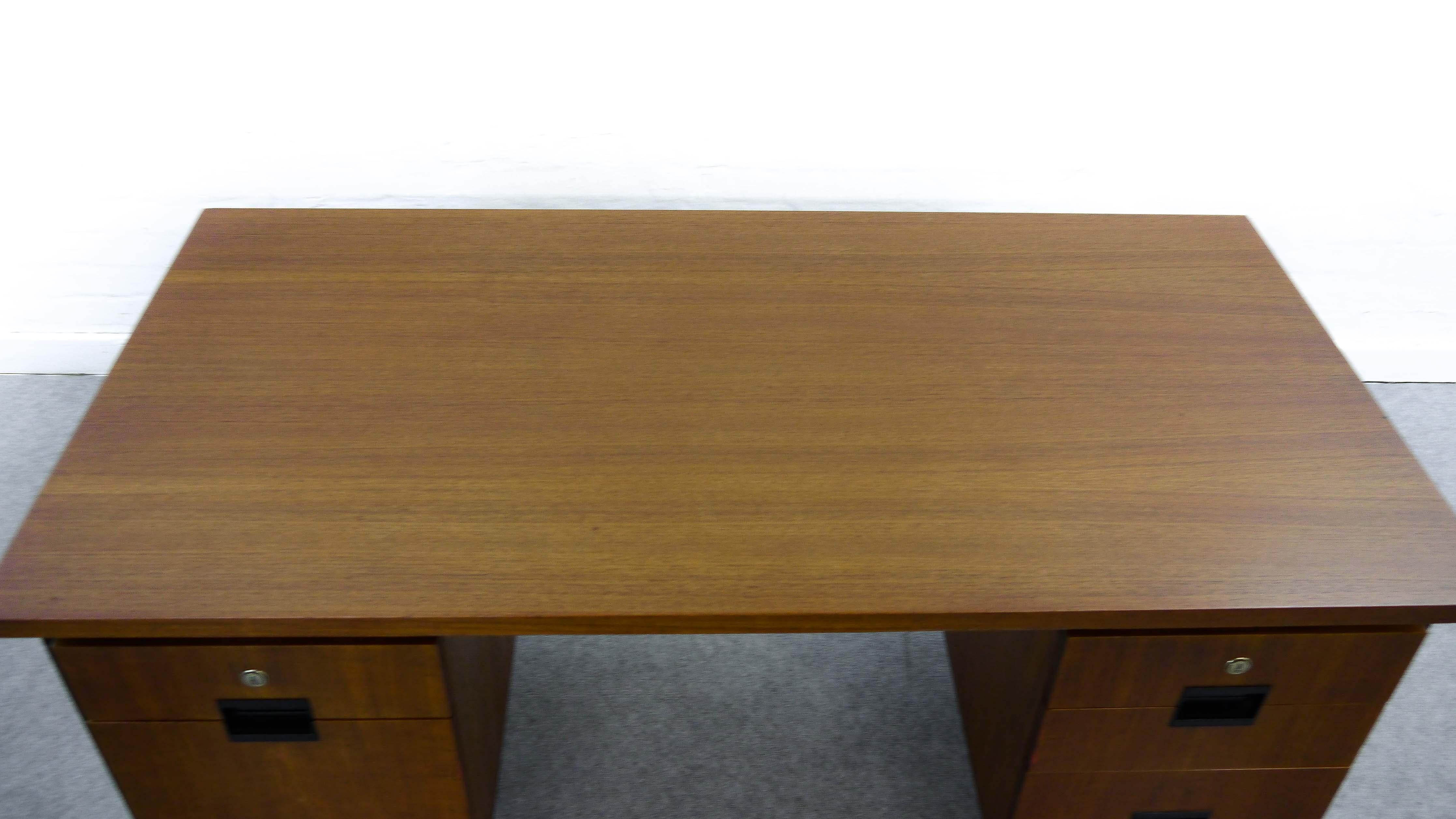 Schreibtisch aus der Japan-Serie EU02 aus Teakholz von Cees Braakman für Pastoe, Niederlande im Angebot 3