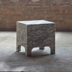 "Japan Side Table" Tavolino scultoreo di ispirazione giapponese di Josep Vila
