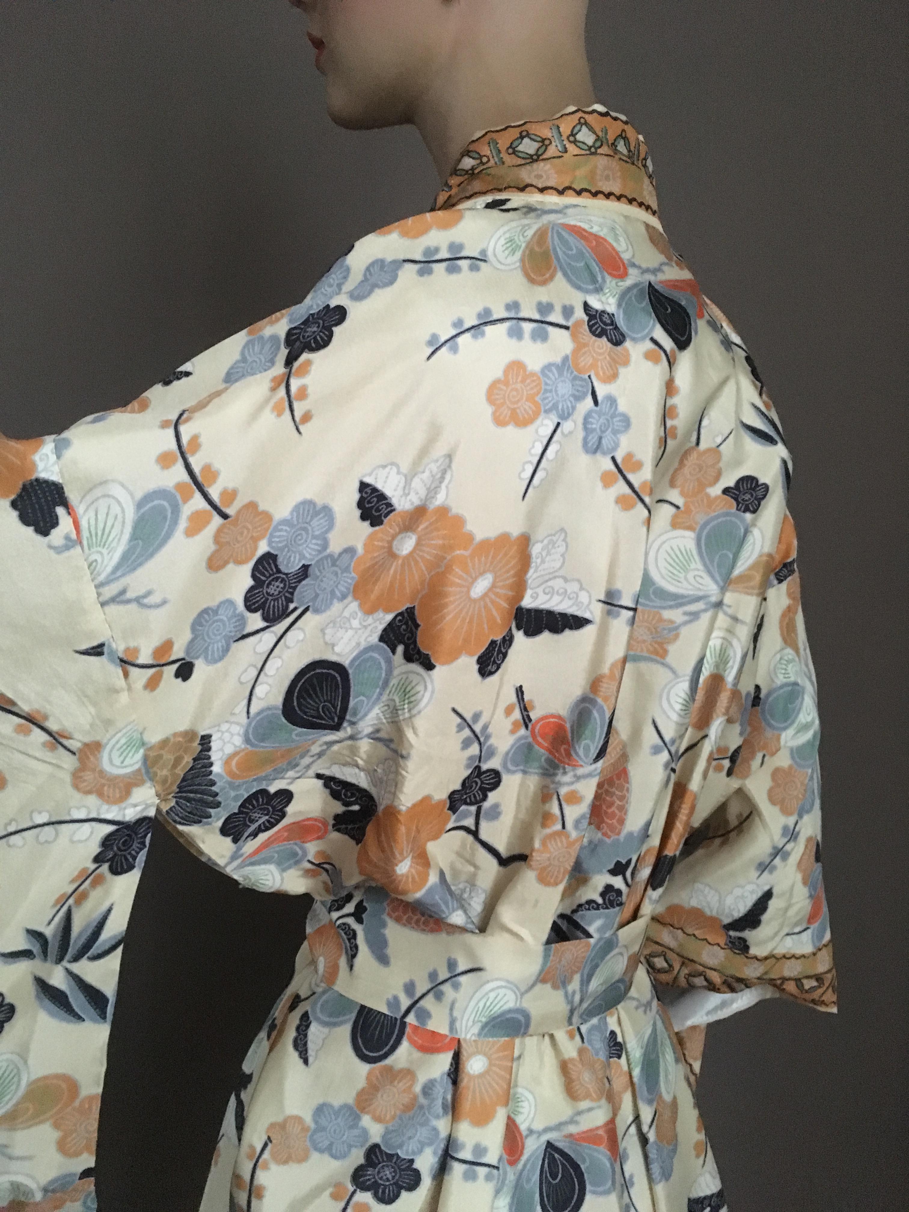 Japan Silk Kimono 1970s For Sale 4