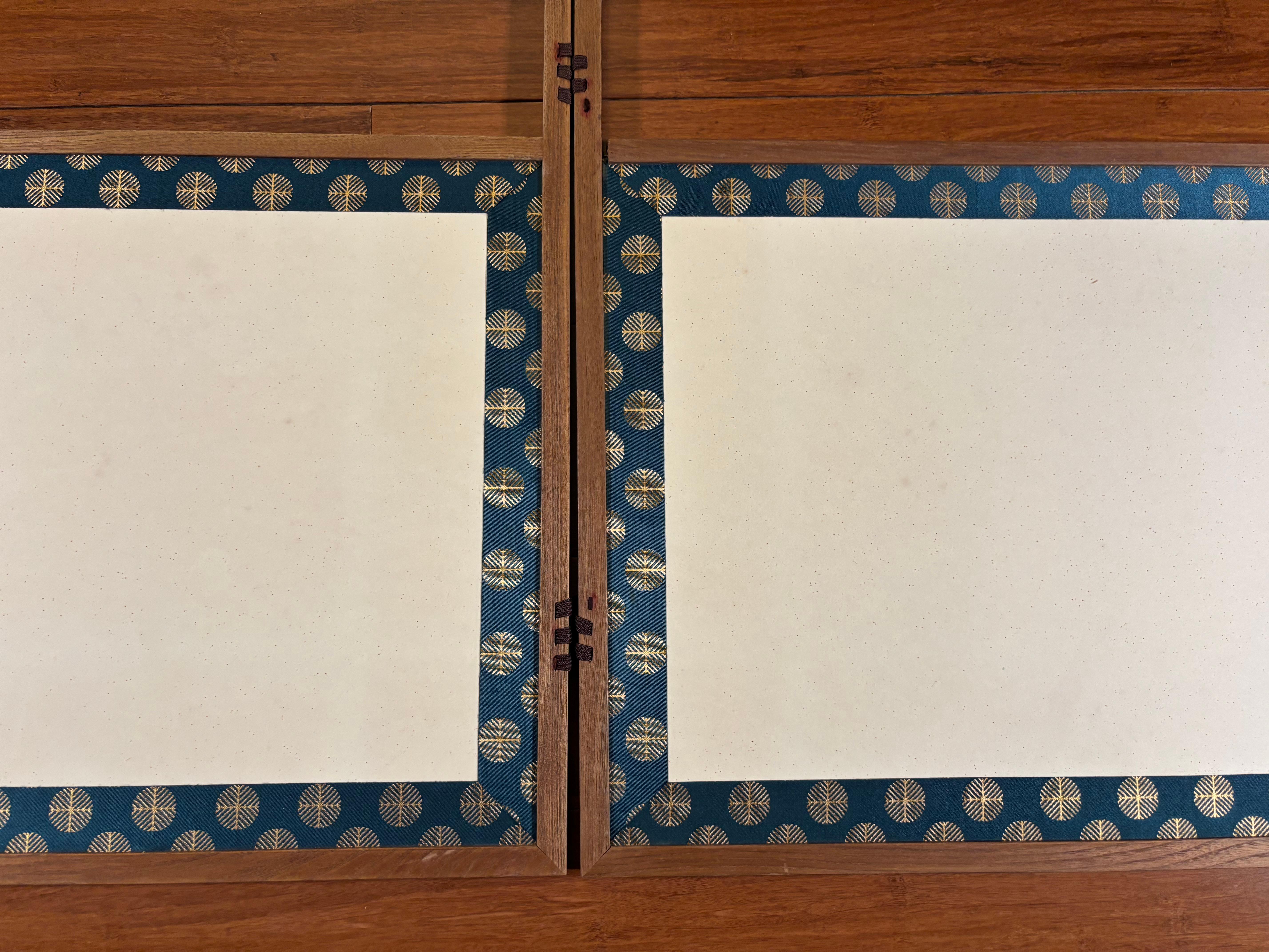 20ième siècle Petit paravent pliant à deux panneaux en BLUE BLUE JAPAN pour le thé Simplicité contemporaine en vente