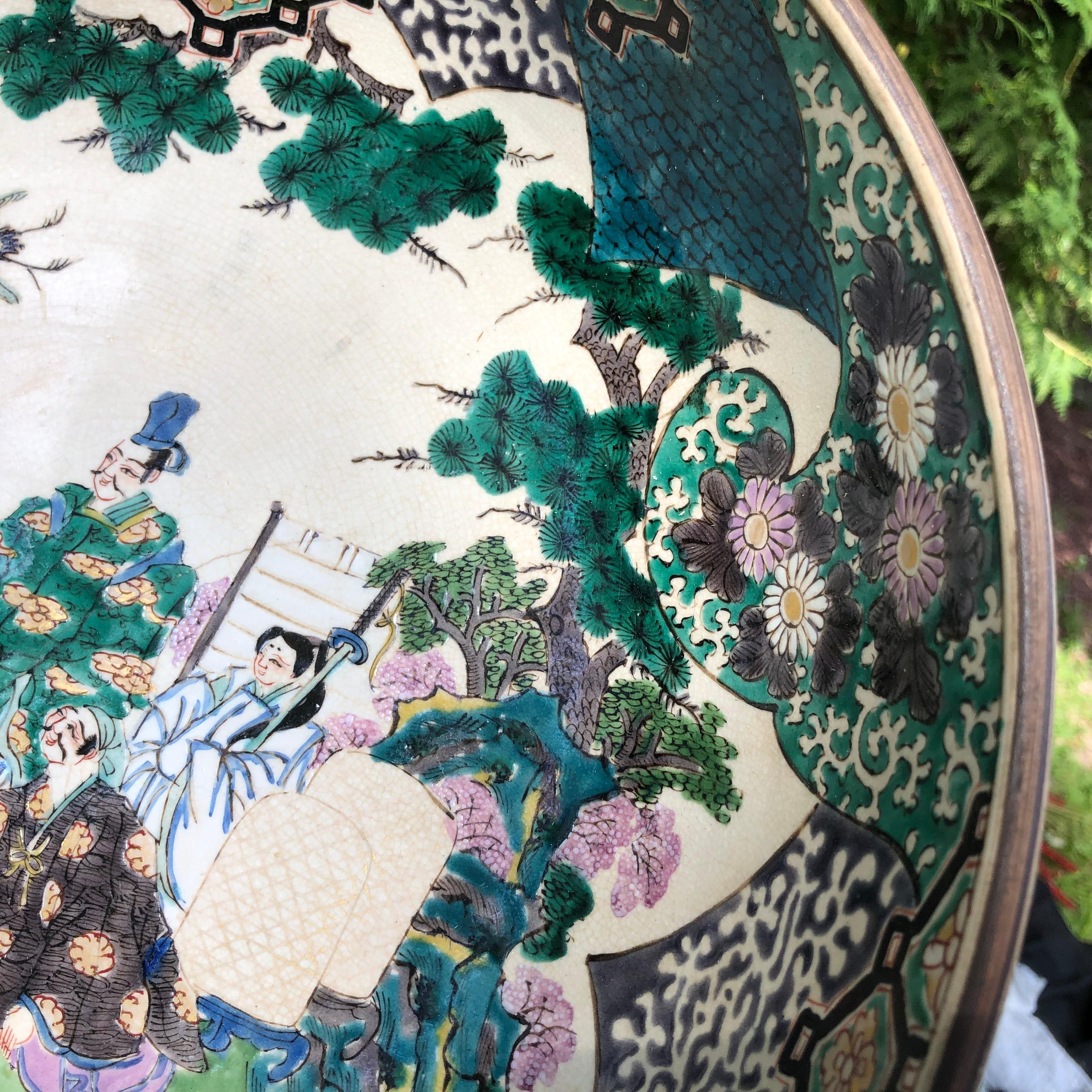 Japan Antique Set Three Brilliant Color Hand Painted Garden Bowls, 1910 For Sale 8