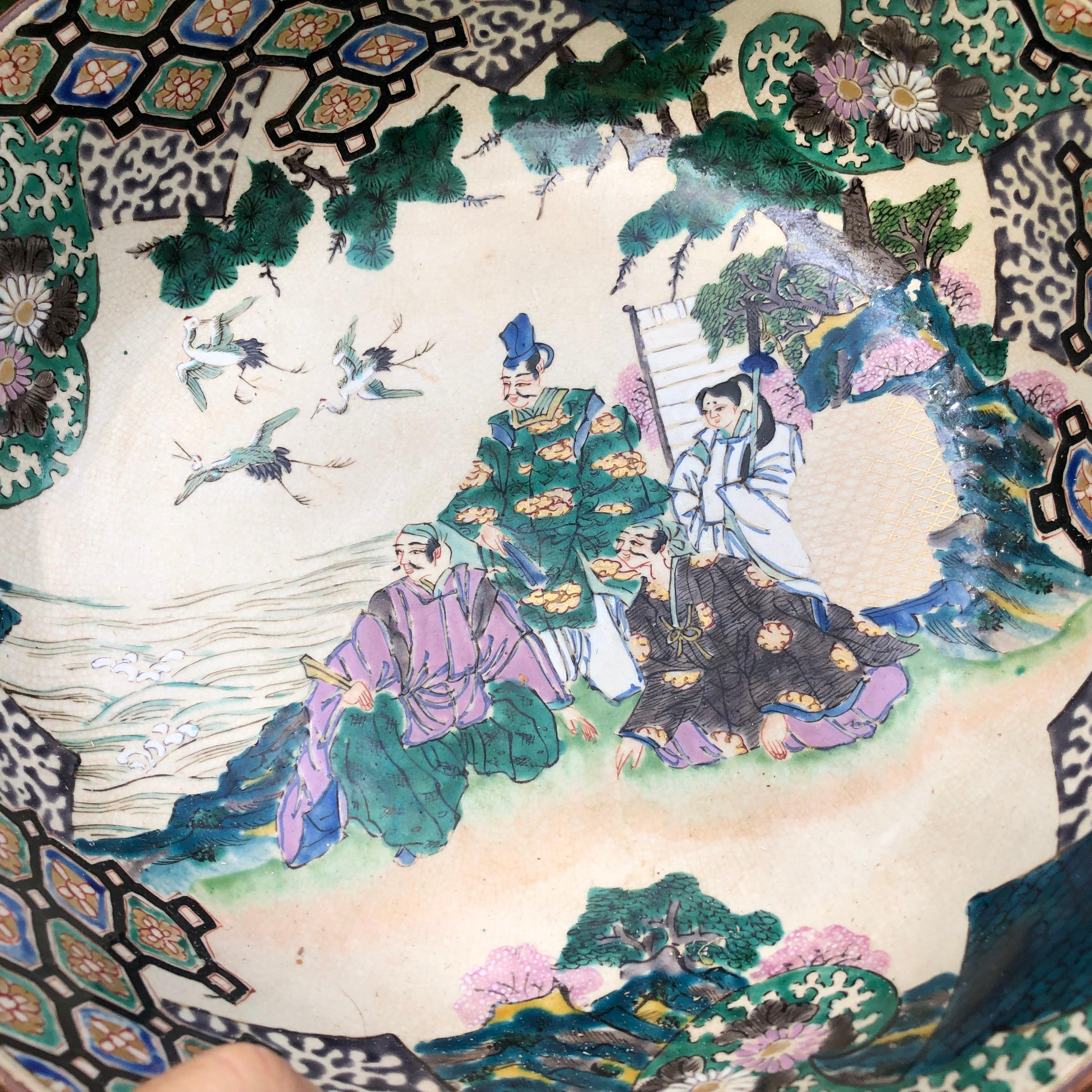 Japan Antique Set Three Brilliant Color Hand Painted Garden Bowls, 1910 In Good Condition In South Burlington, VT