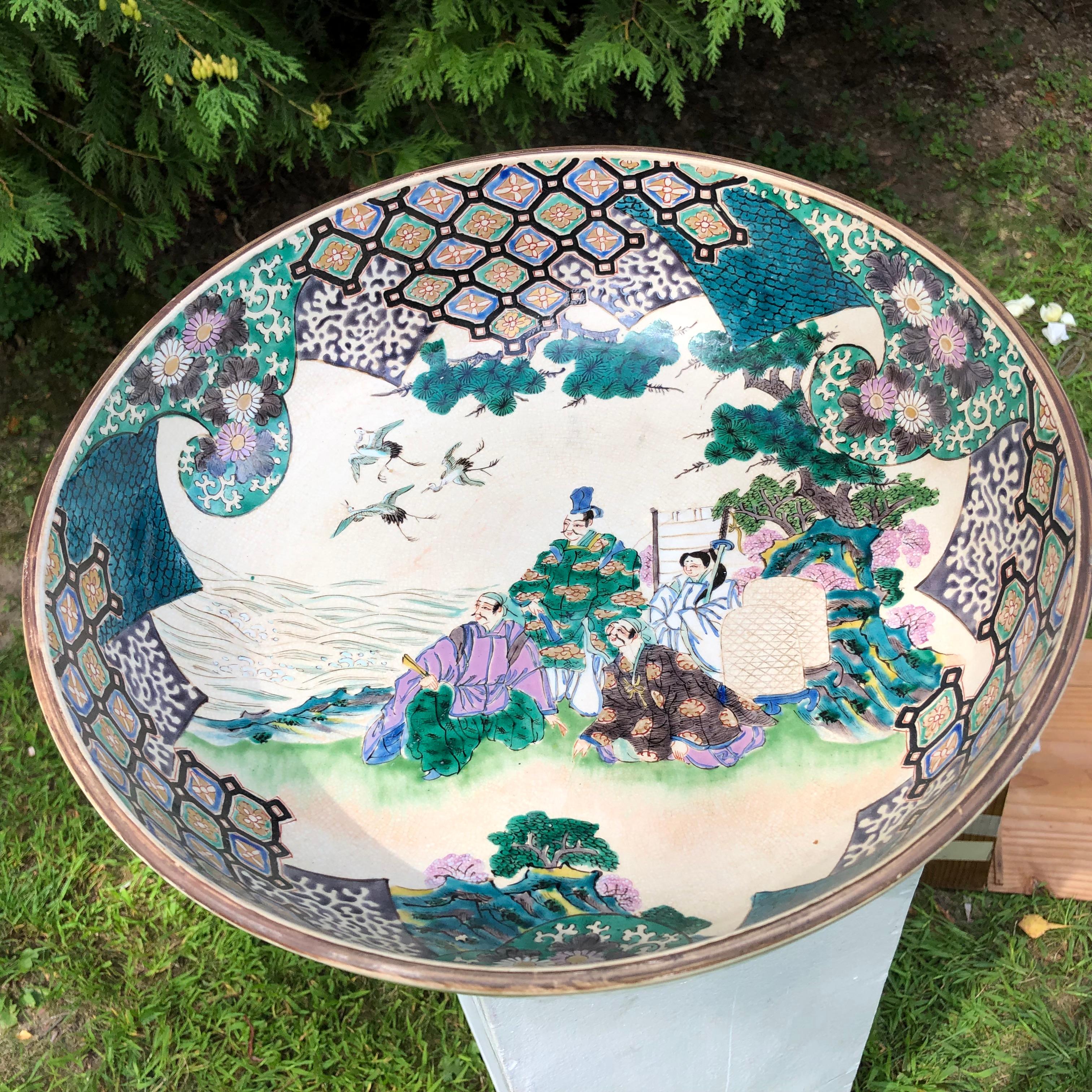 Japon - Ensemble ancien de trois bols de jardin peints à la main en couleur brillante, 1910 Bon état - En vente à South Burlington, VT