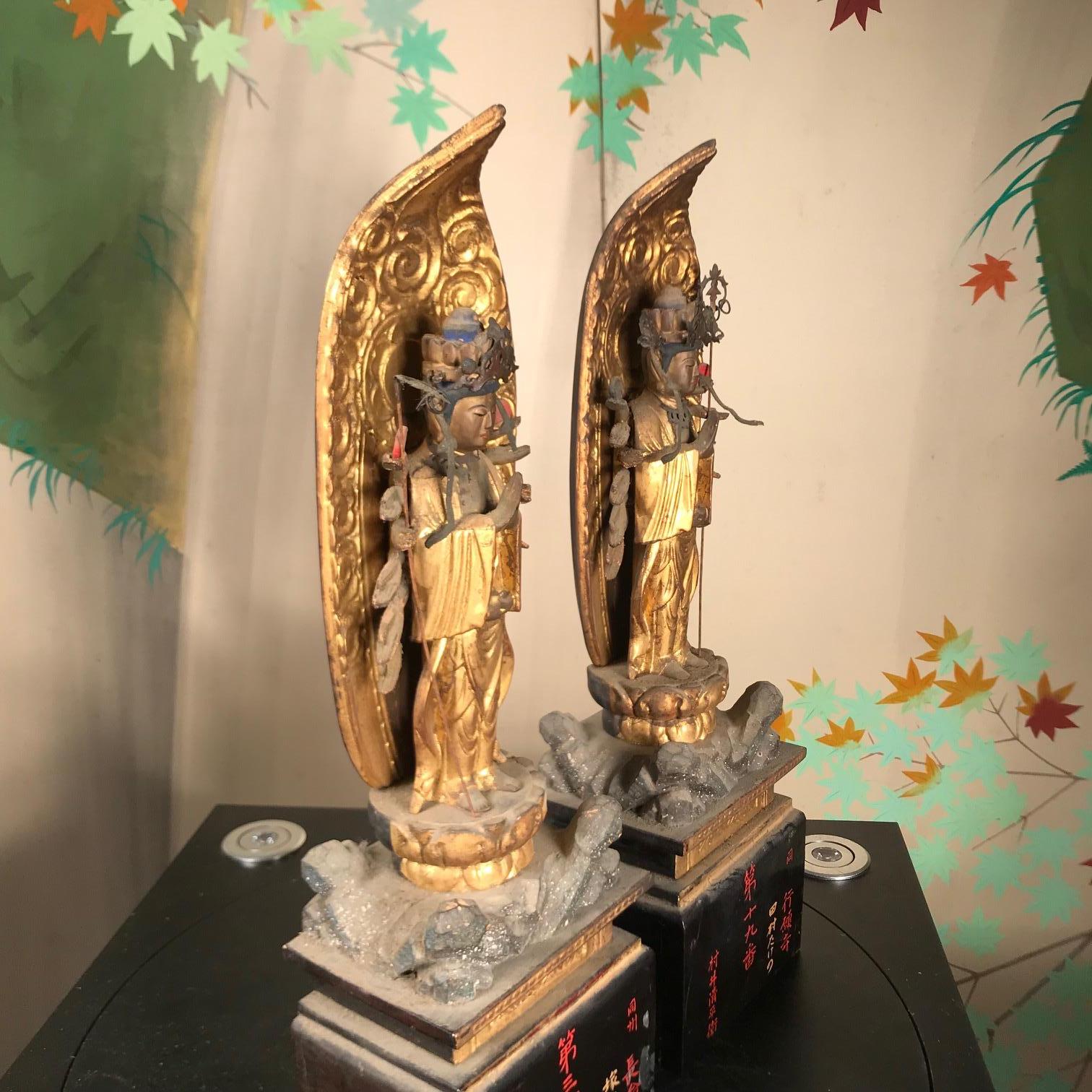 Japan Superb Pair of Gold Giltwood Guan Yin Kanons, Admiration & Prayer, Signed 3