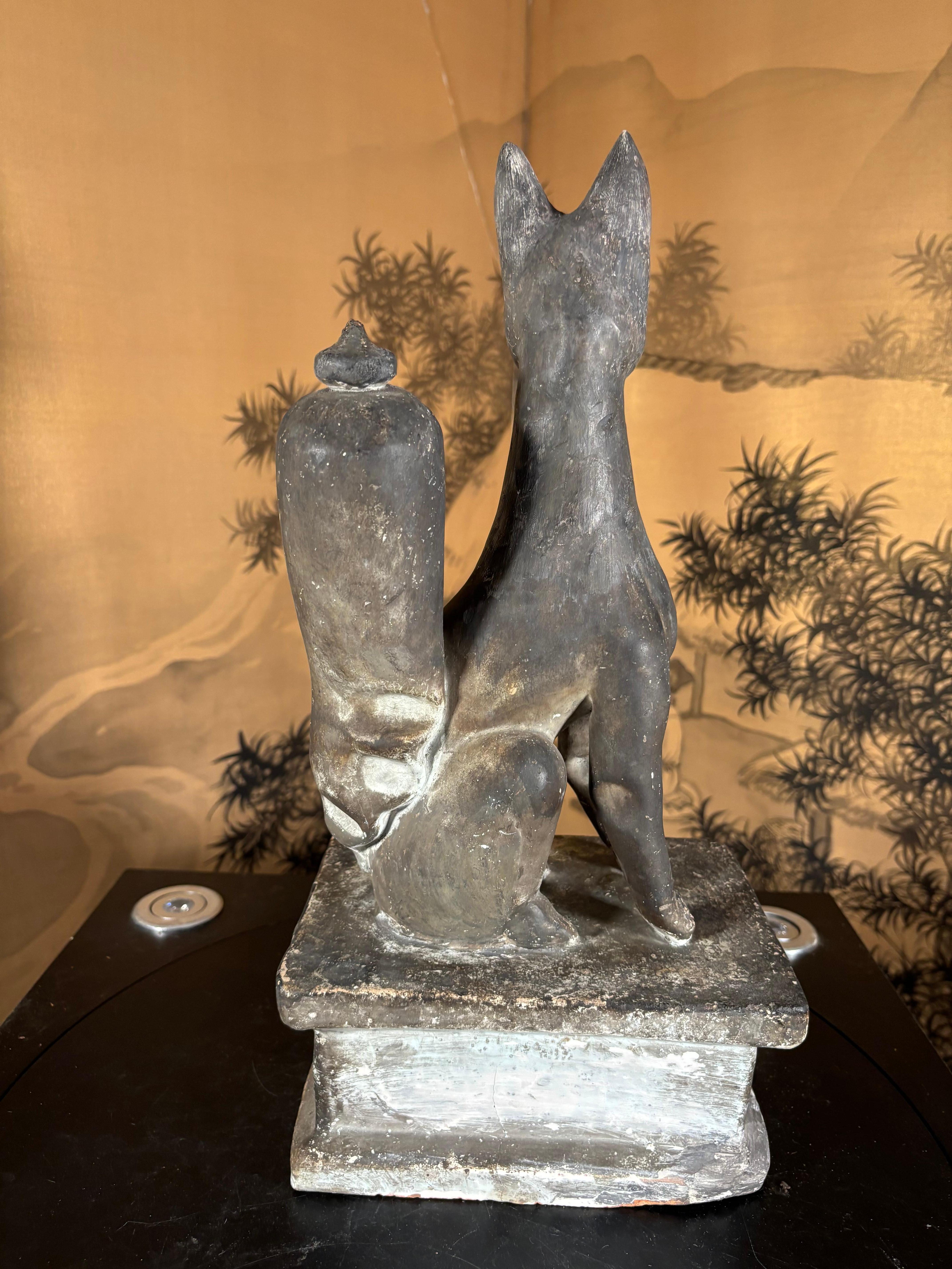 Giappone Alto Antico Inari Kitsune Volpe Artigianale Con Occhi Di Vetro  Santuario di Inari in vendita 3