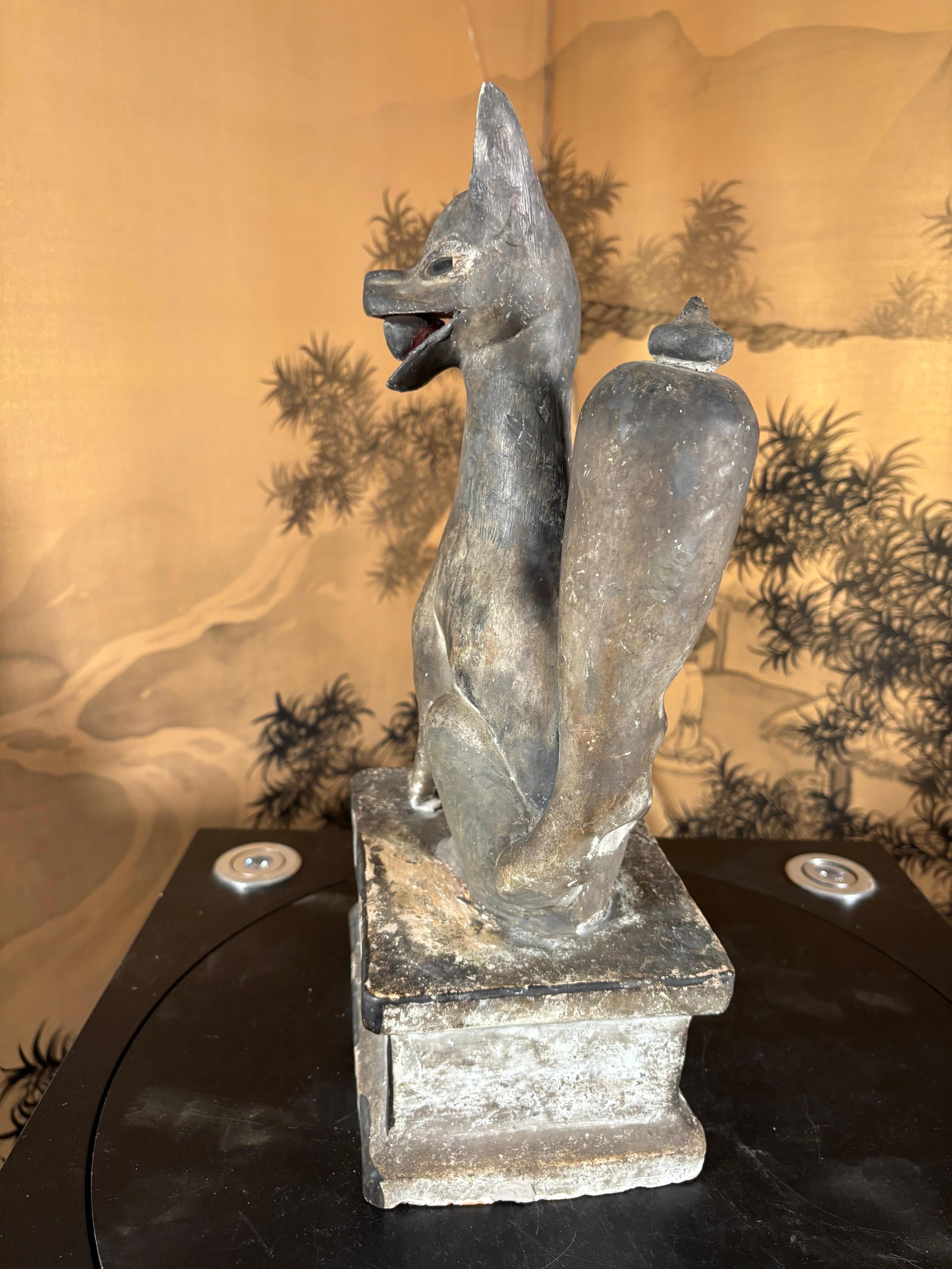 Giappone Alto Antico Inari Kitsune Volpe Artigianale Con Occhi Di Vetro  Santuario di Inari in vendita 4