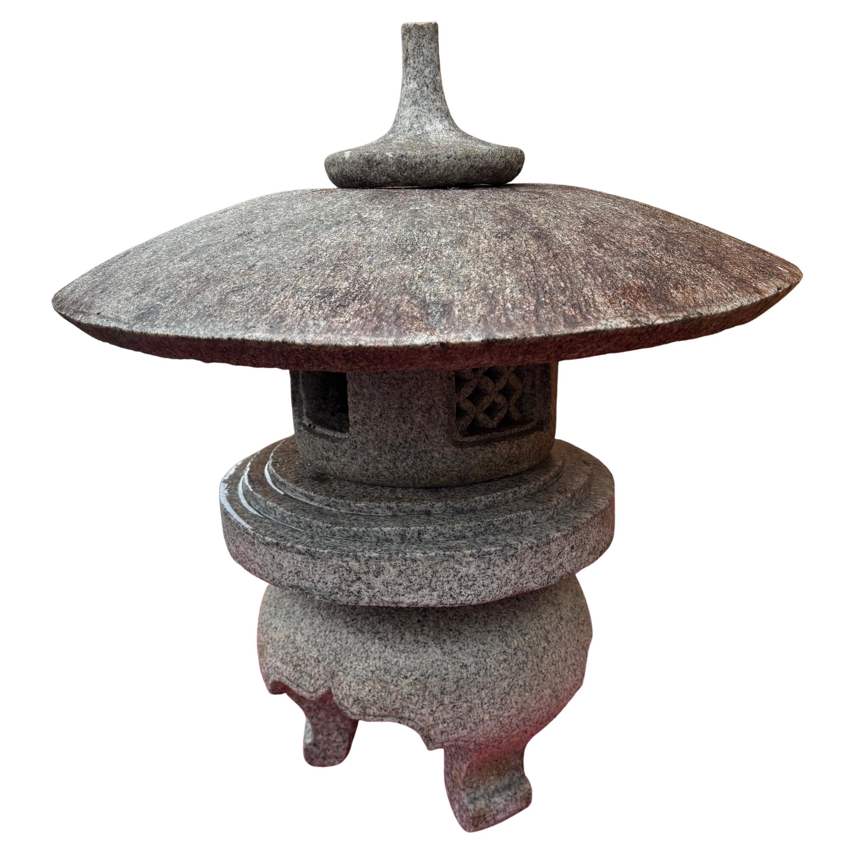 Japón Vintage Granito Macizo Tapa Redonda Linterna Yukimi Con Pátina Antigua