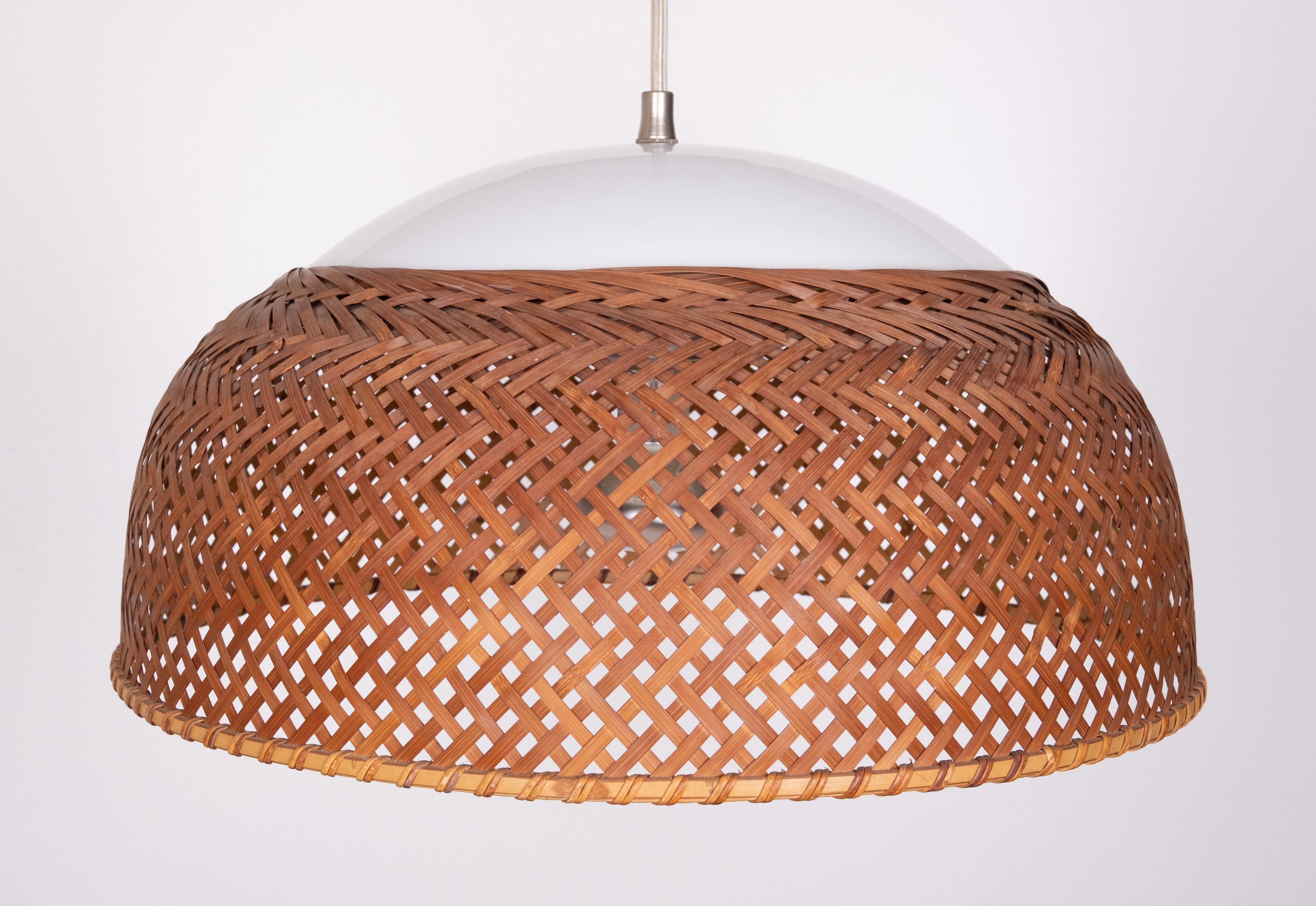 Giapponese Japan Wicker Pendant lamp 1970s in vendita