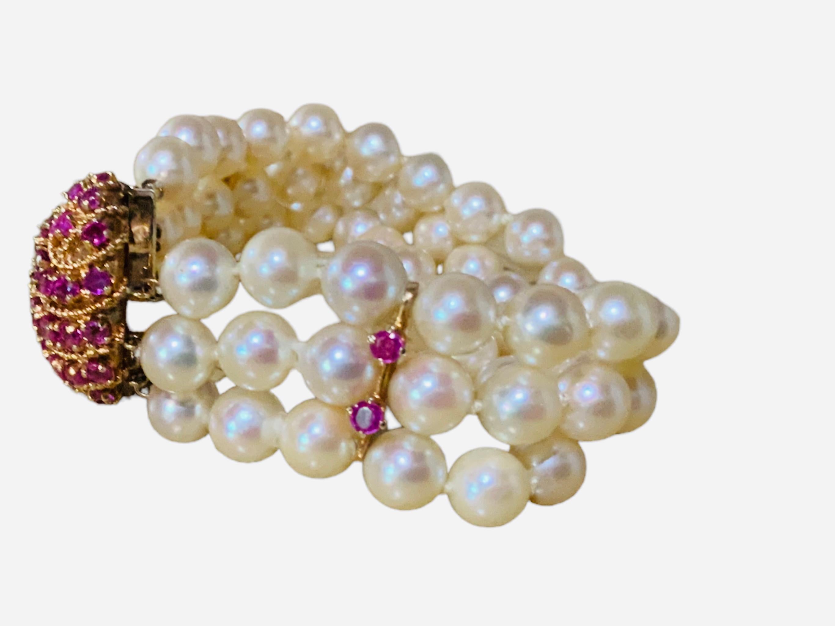 Japanese 14k Gold Culture Pearls and Rubies Bracelet In Good Condition For Sale In Guaynabo, PR