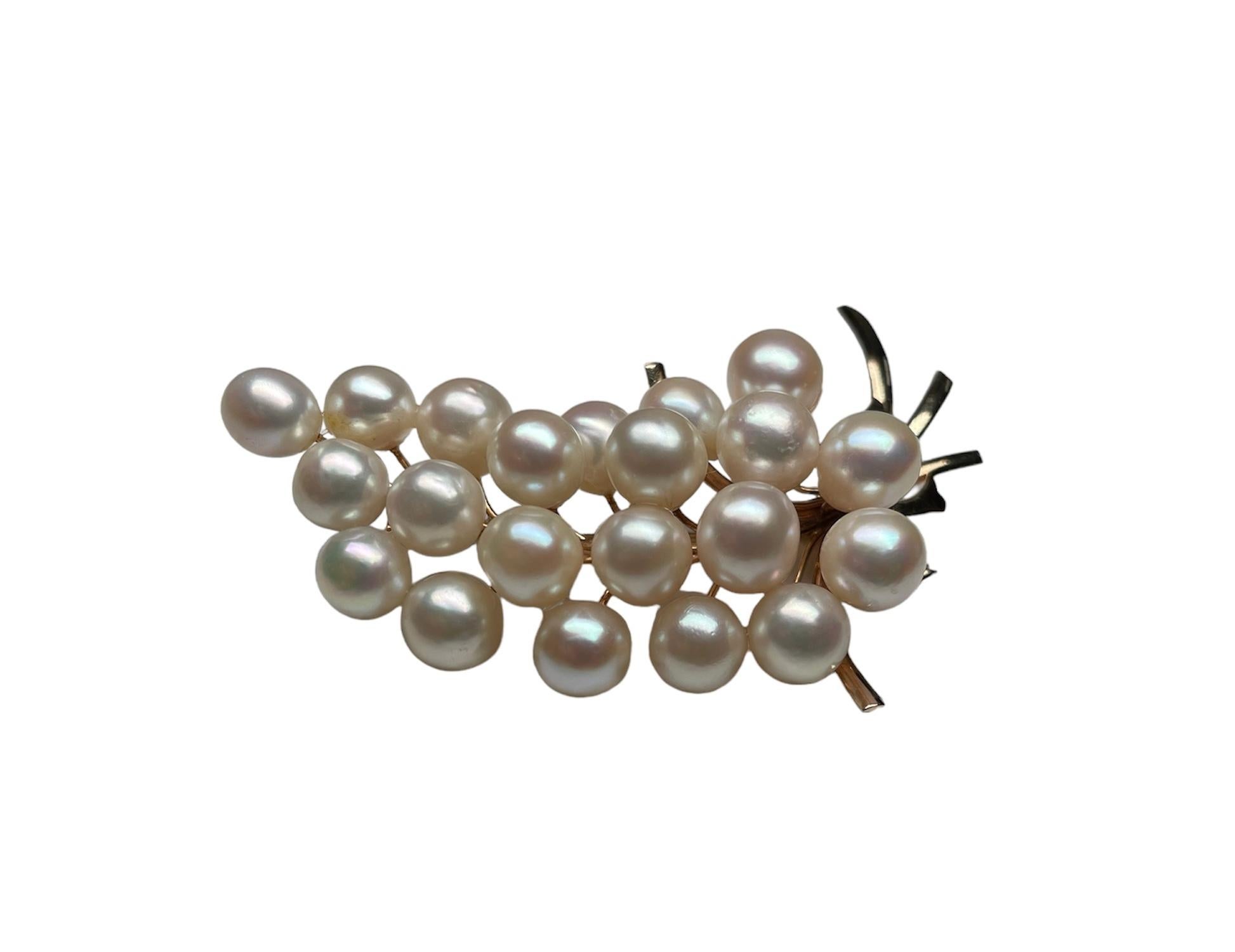 Japanese 14K Yellow Gold Pearl Brooch For Sale 9