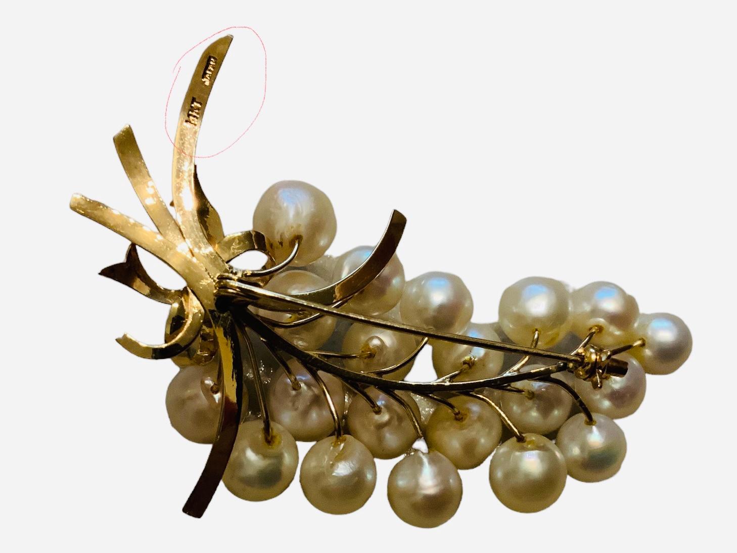 Japanese 14K Yellow Gold Pearl Brooch In Good Condition For Sale In Guaynabo, PR
