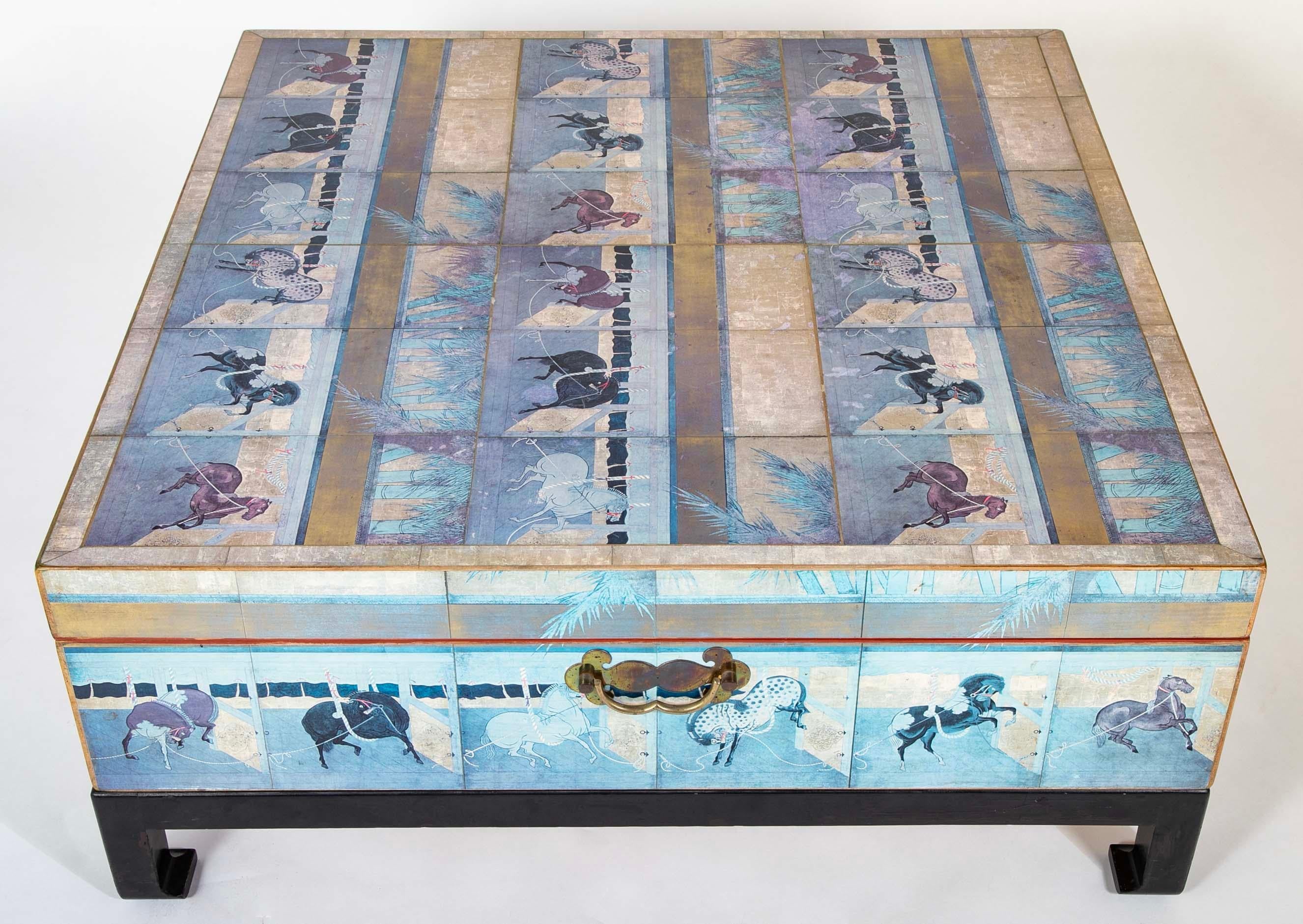 Japanese 18th Century Style Lacquered Coffee Table With Scenes of Horses For Sale 7