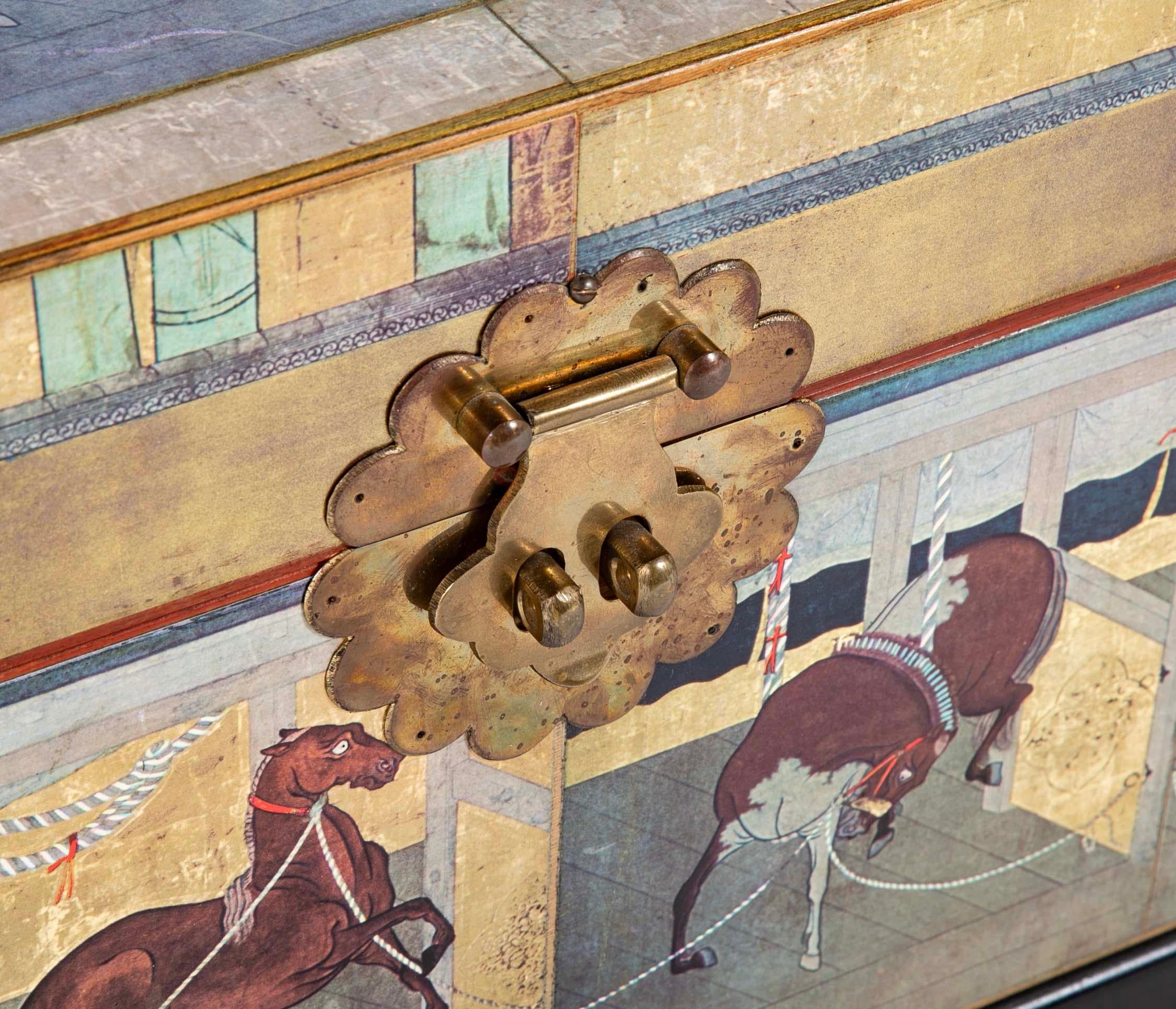 20th Century Japanese 18th Century Style Lacquered Coffee Table With Scenes of Horses For Sale
