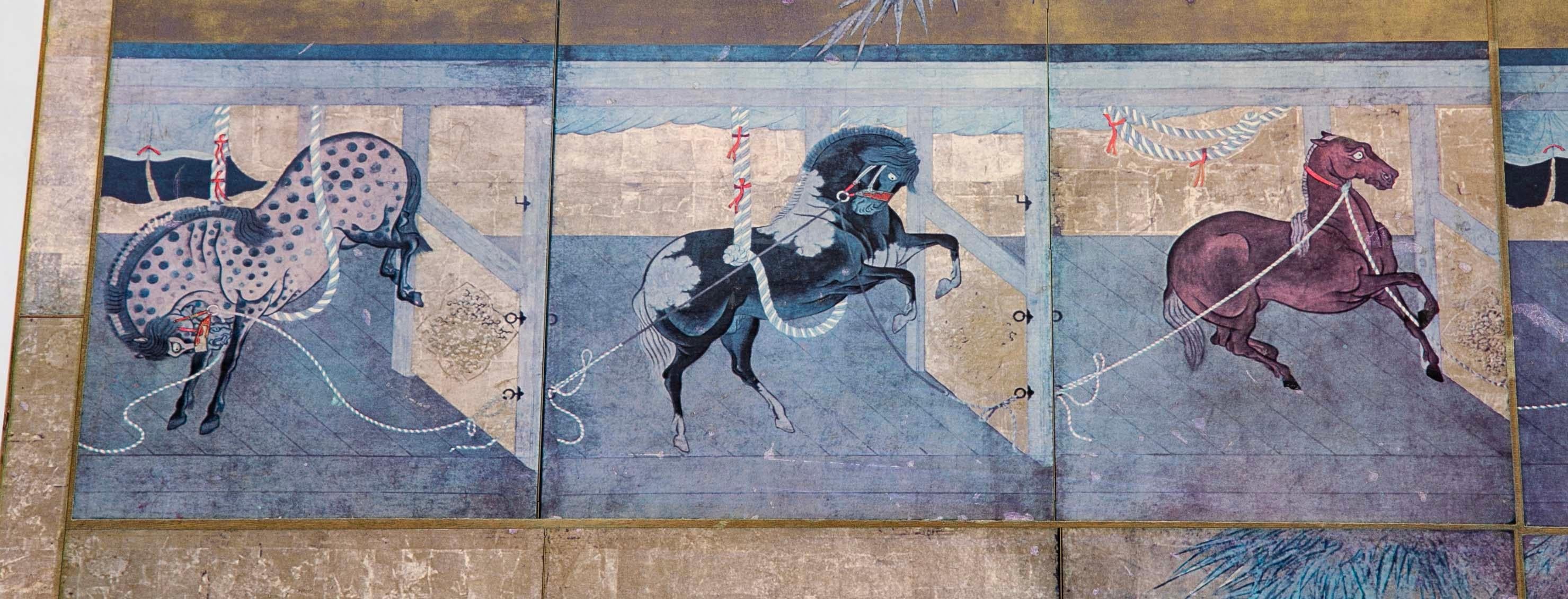Japanese 18th Century Style Lacquered Coffee Table With Scenes of Horses For Sale 1