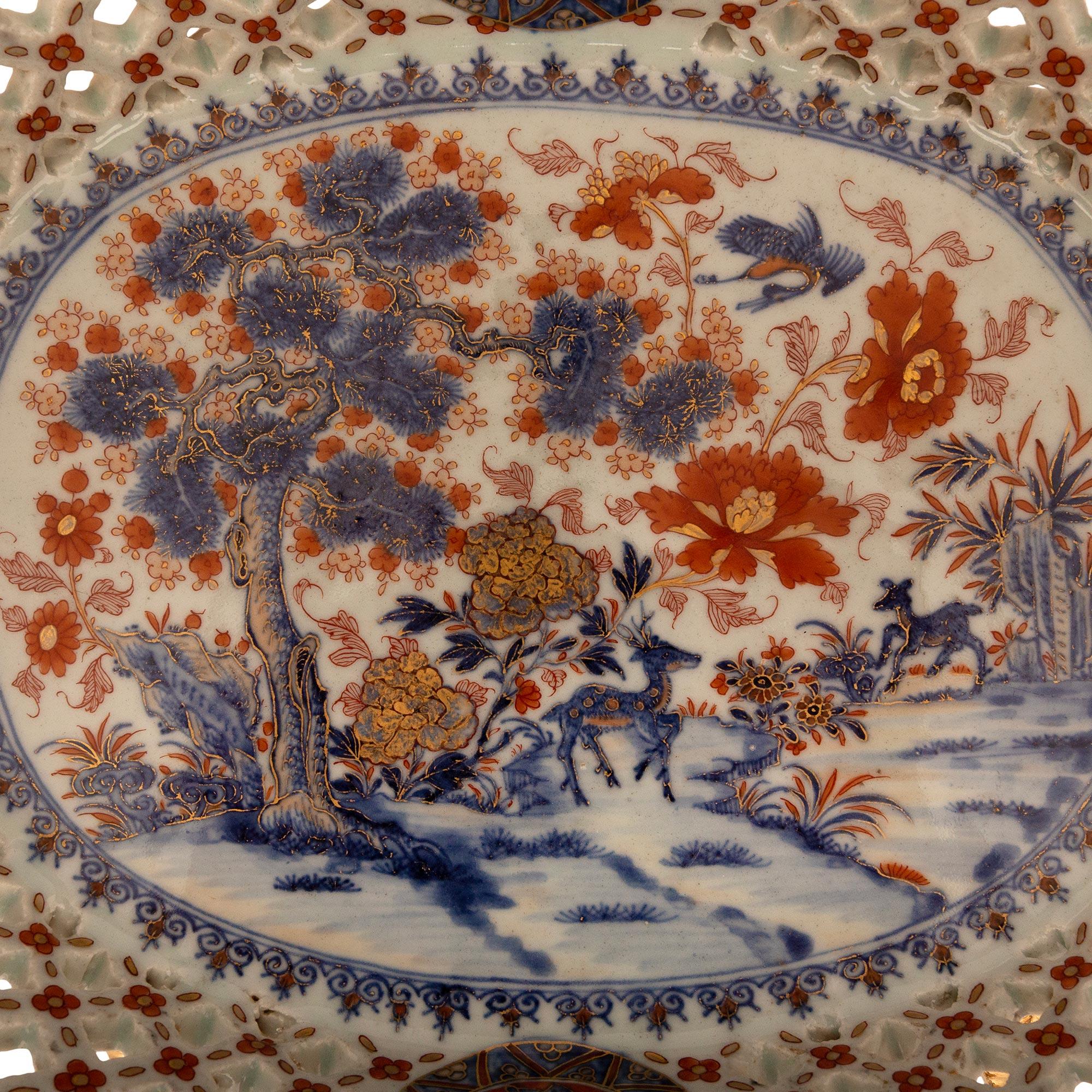 Porcelaine Centre de table japonais en porcelaine Imari du 19e siècle et en bronze doré de style Louis XVI en vente