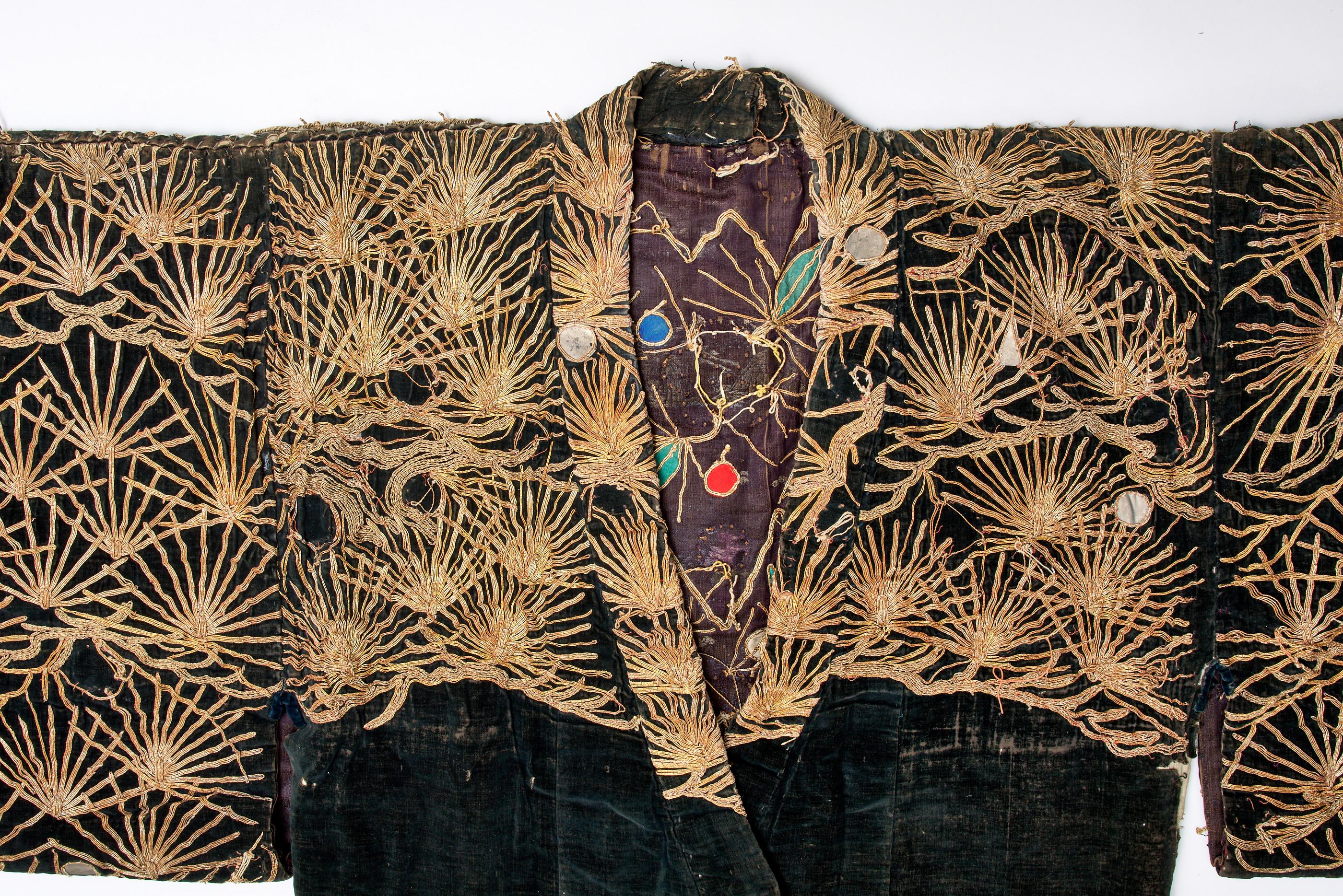 Meiji Costume de danse en or du théâtre Kabuki japonais du 19e siècle Dragon et Phoenix en vente