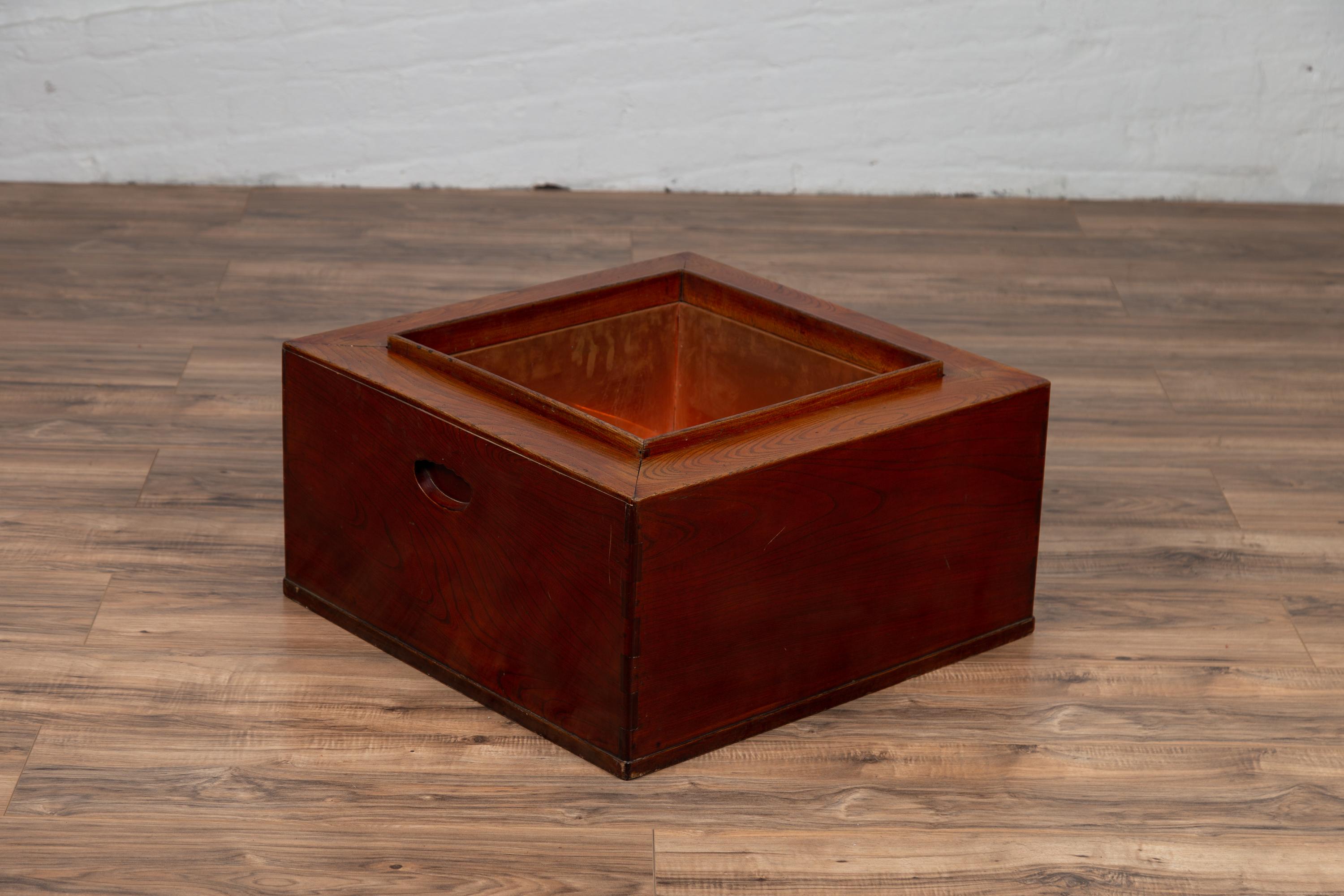 Japanese 19th Century Keyaki Wood Rectangular Hibachi with Copper Liner For Sale 2