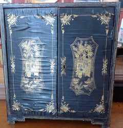 Japanese 19th Century Lacquered Miniature 2-Door and 5-Drawer Jewelry Cabinet