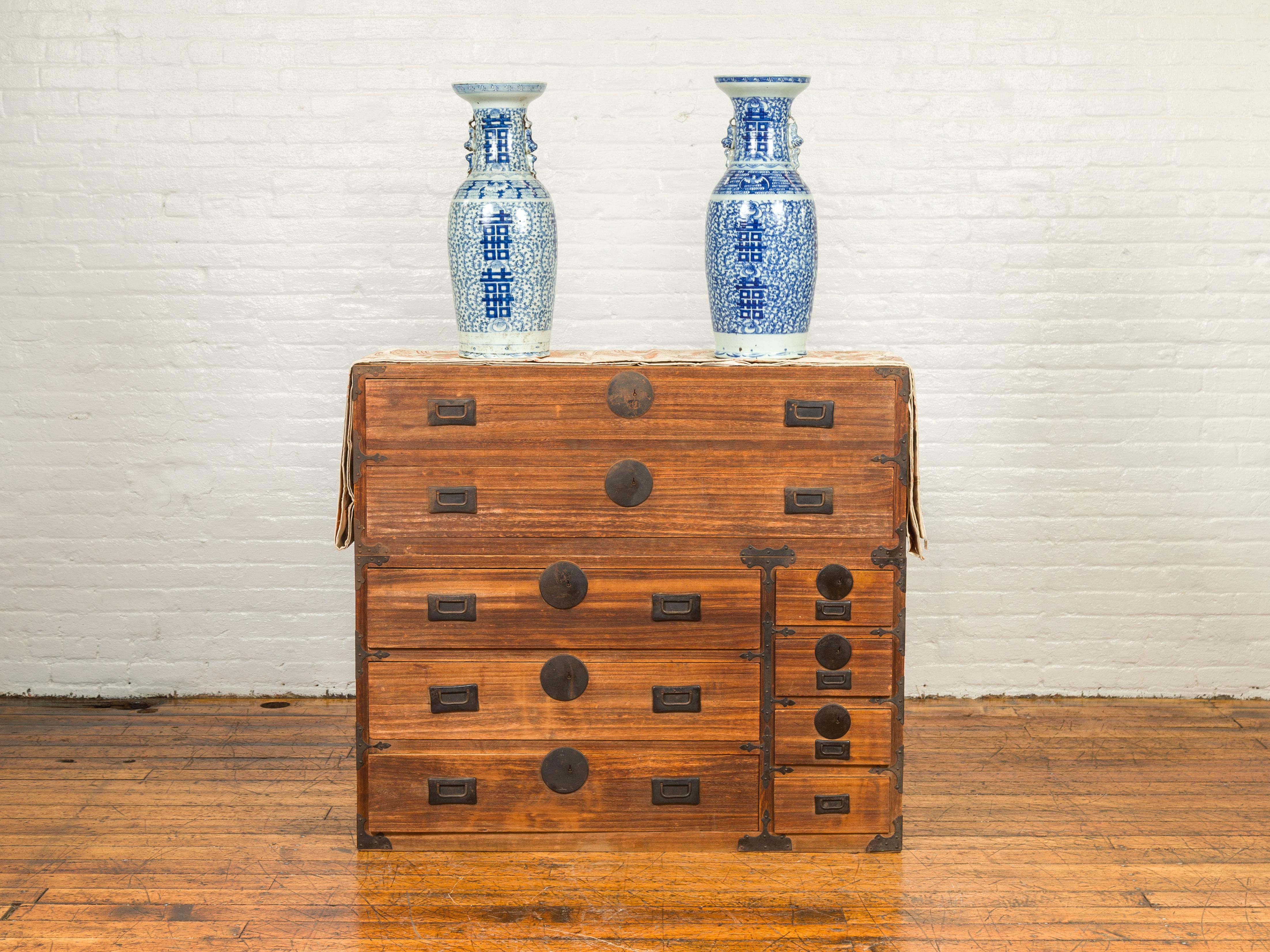 Japanese 19th Century Meiji Kiri Wood Tansu Clothing Chest with Multiple Drawers In Good Condition In Yonkers, NY