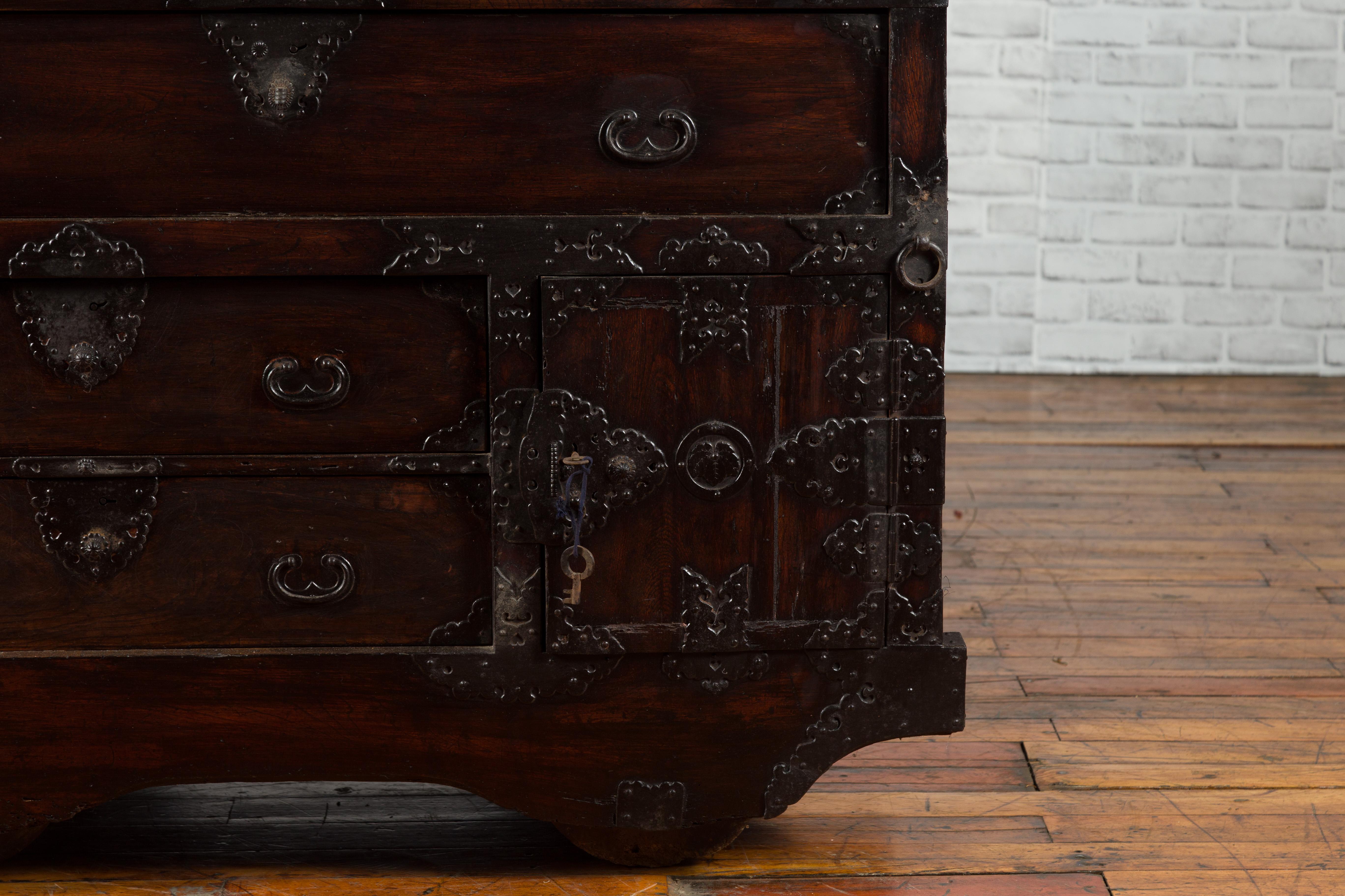Wood Japanese 19th Century Merchant's Chest with Drawers and Door, Mounted on Wheels For Sale