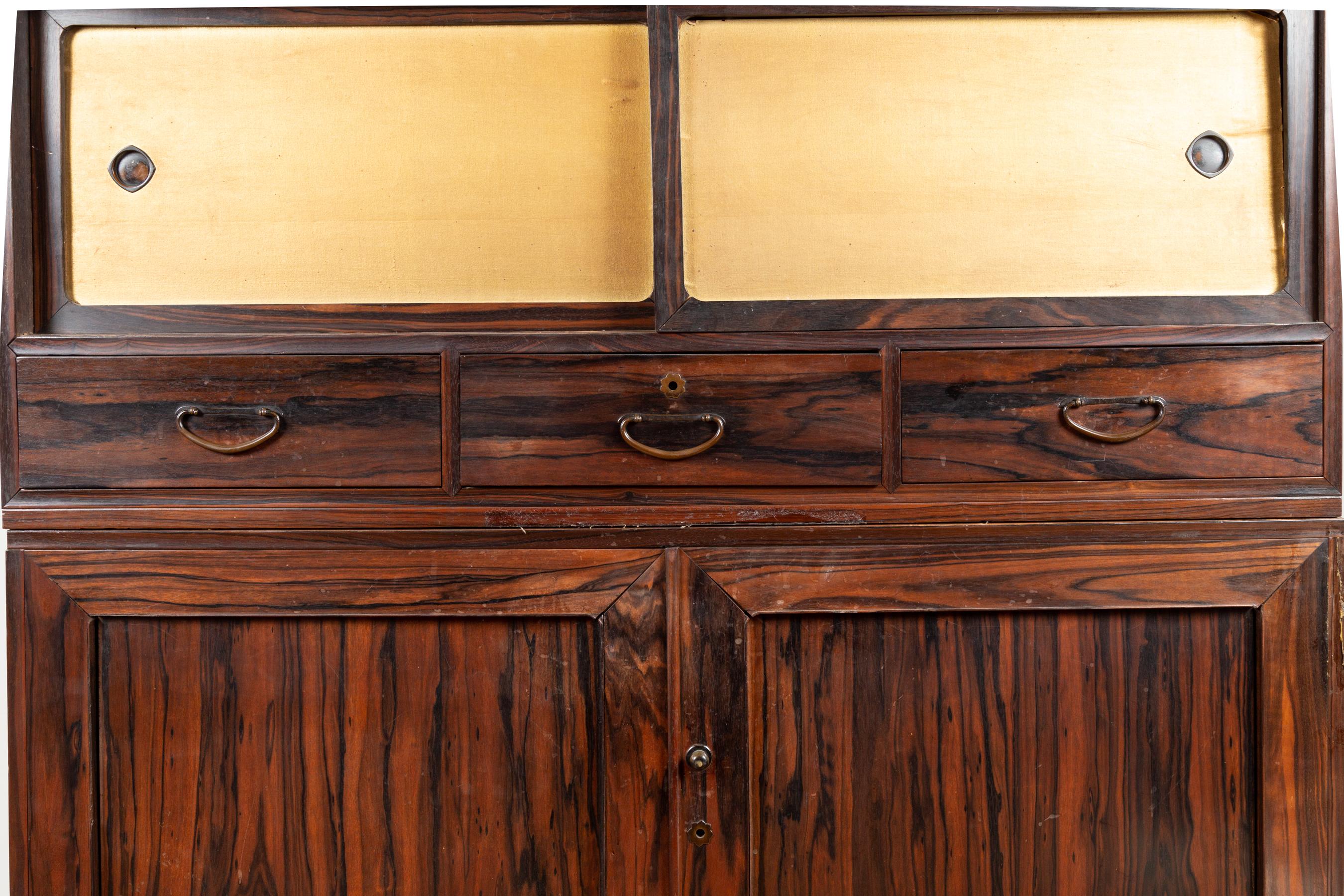 Japanese 20th Century Mulberry Wood Kimono Cabinet with Doors and Drawers In Good Condition For Sale In Yonkers, NY