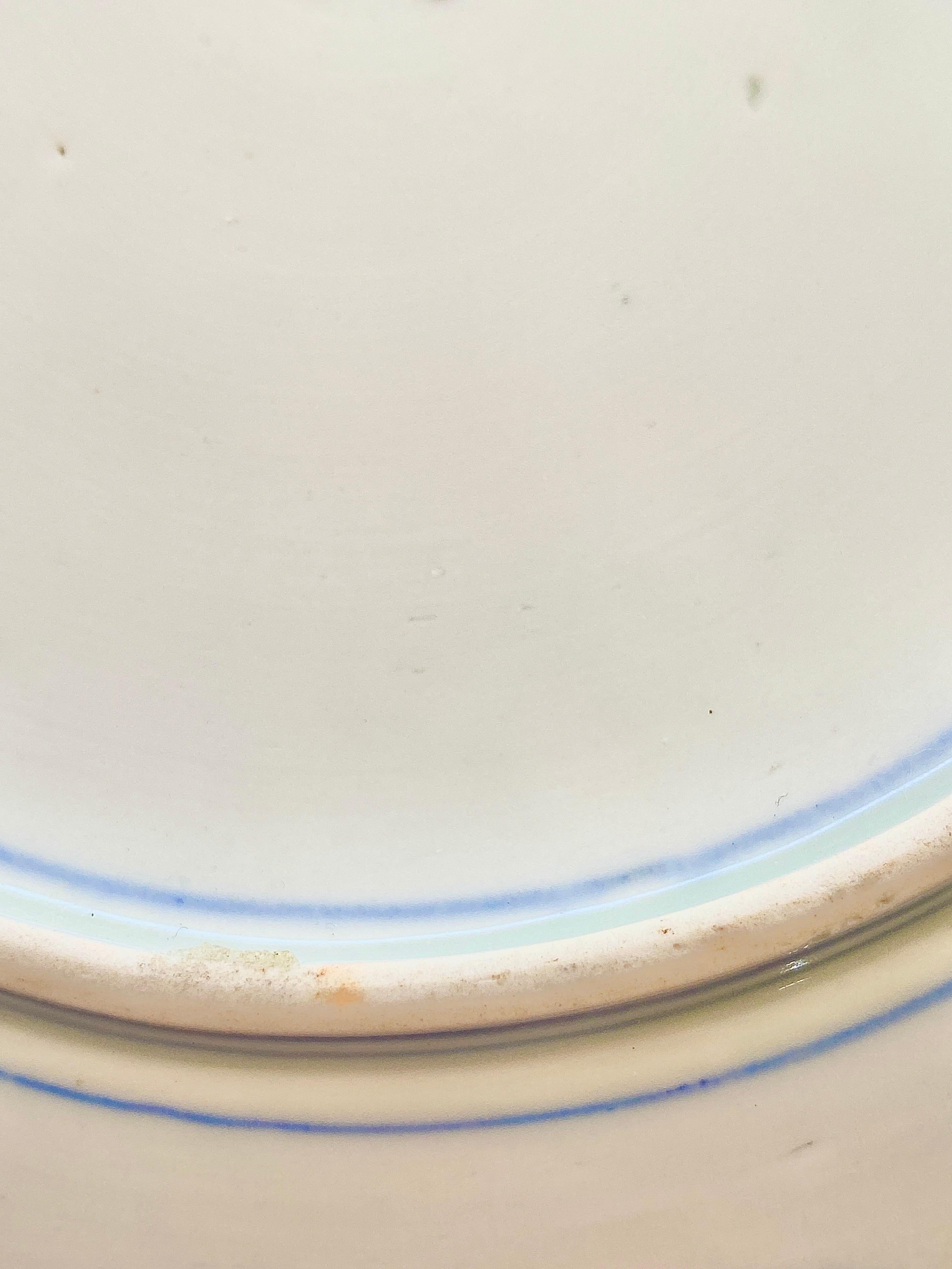 Chinese Export Japanese 19th Century Scalloped Imari Porcelain Plate