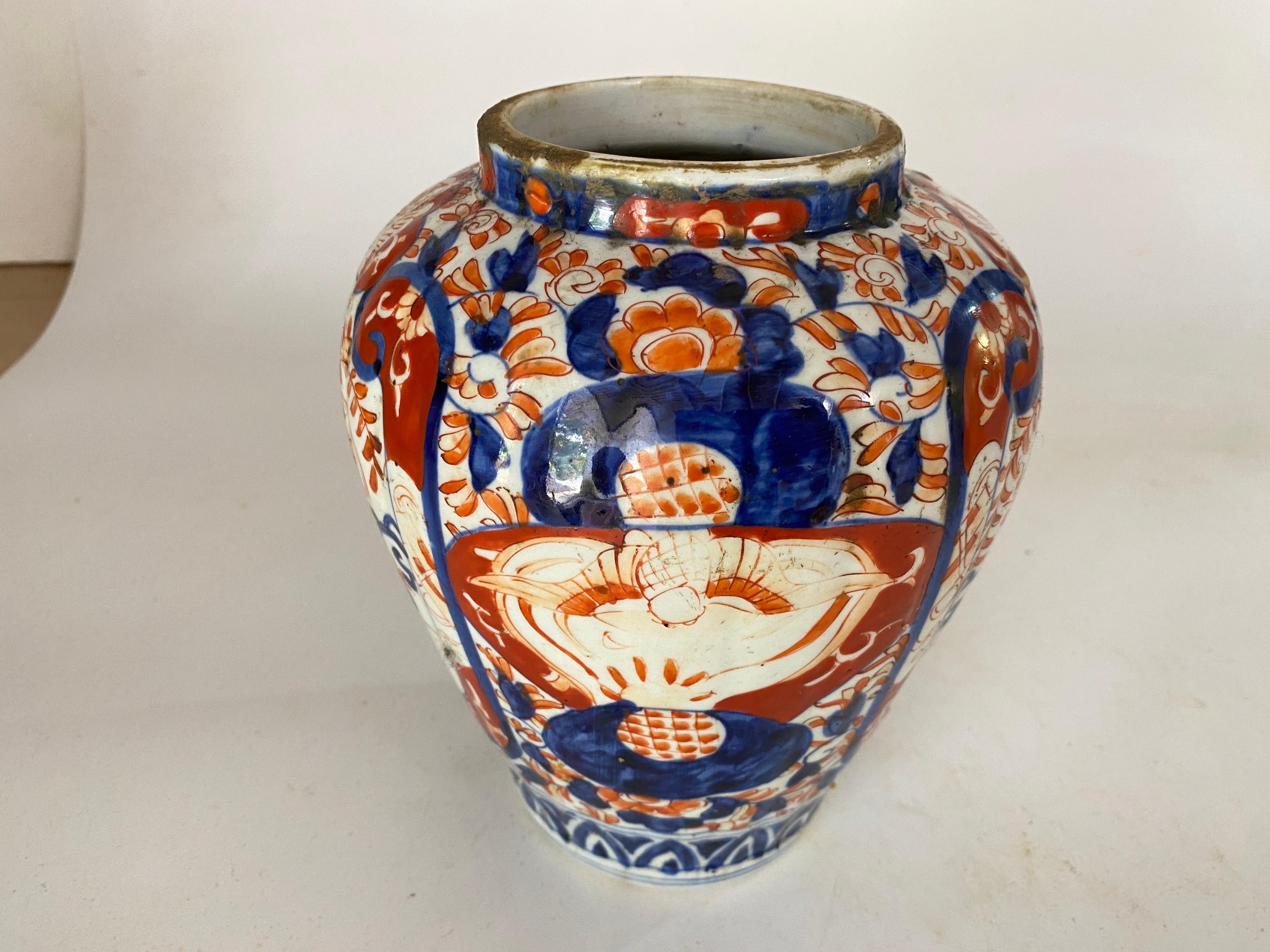 japanese imari porcelain vase