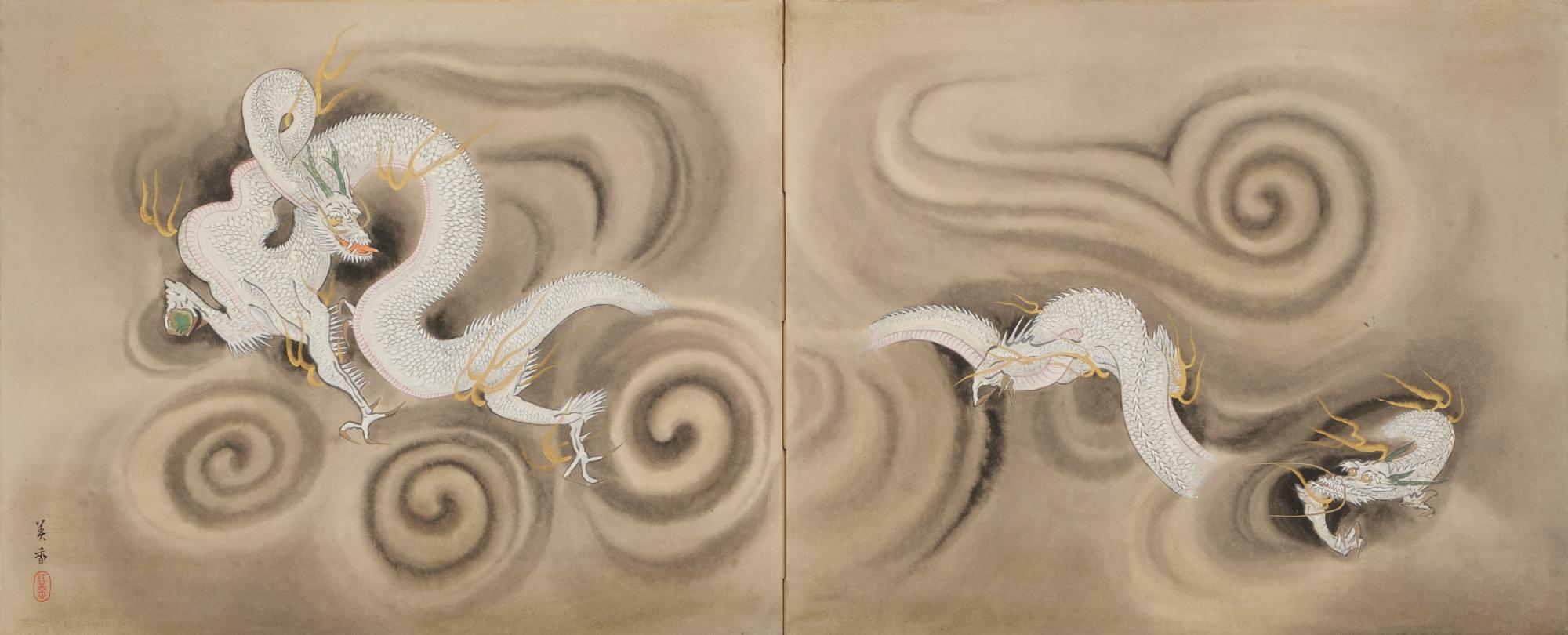 A striking low and wide two-panel furosaki’byôbu (tea-ceremony room divider) painted with two bright white dragons (ryû) flying amidst swirling black clouds. The left dragon holds a precious pearl (hôju) tightly in-between its claws, opening its