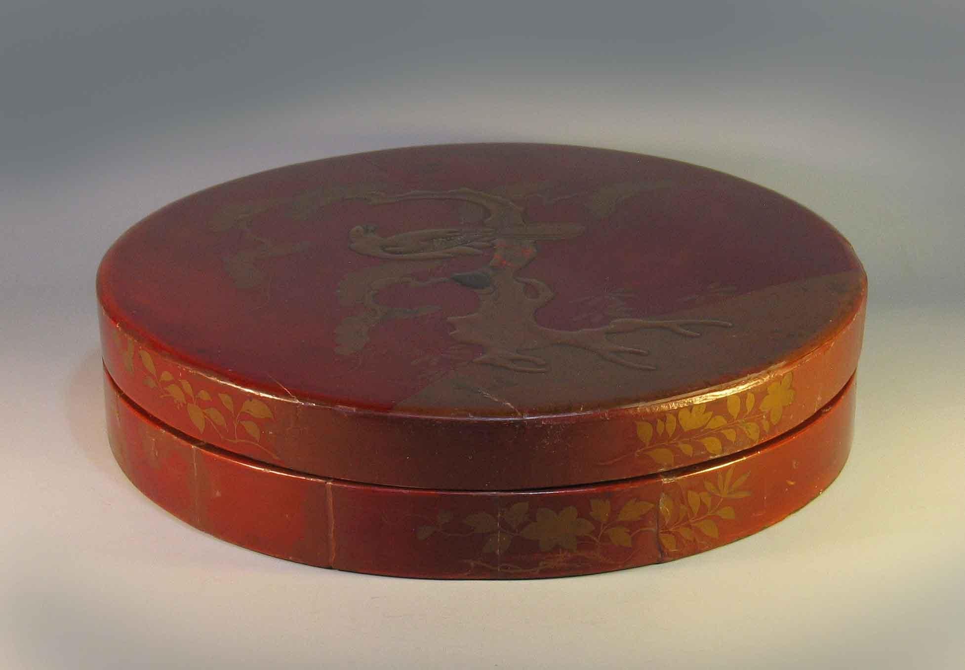 19th Century Japanese 7-Pcs, Arita Sweetmeat Set & Matching Lacquer Box Meiji Period, 1880s For Sale