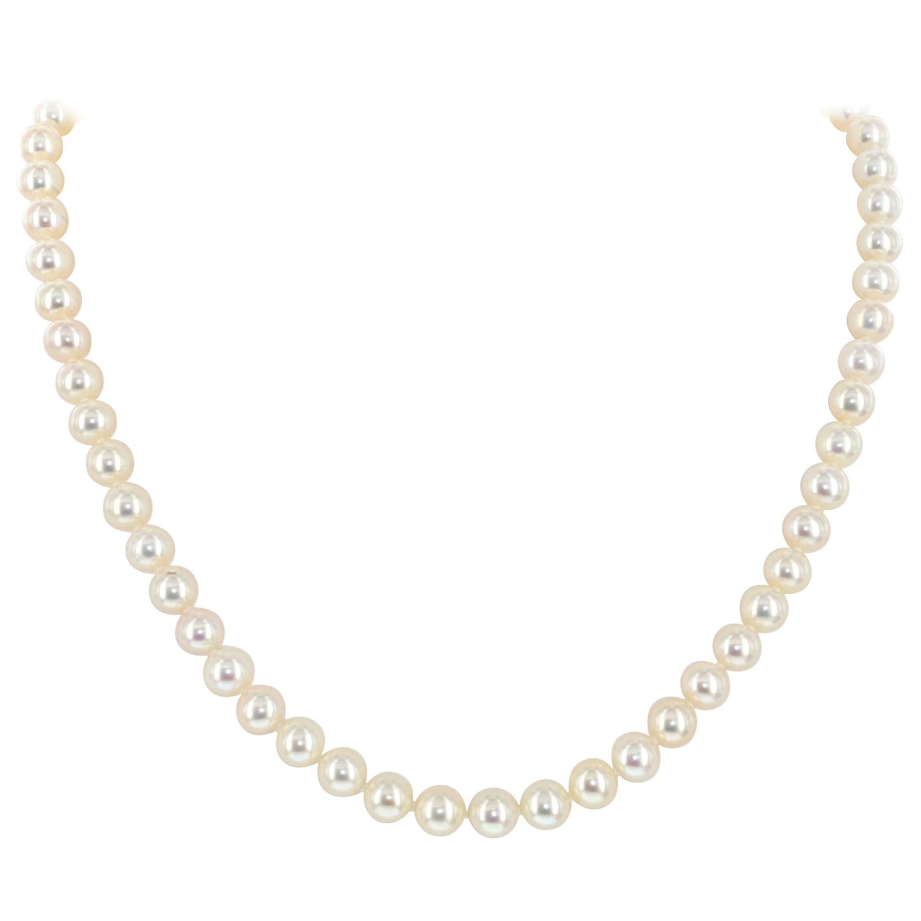 Japanese Akoya Cultured 9-9.5mm Pearl Necklace with 14 Karat Yellow Clasp For Sale