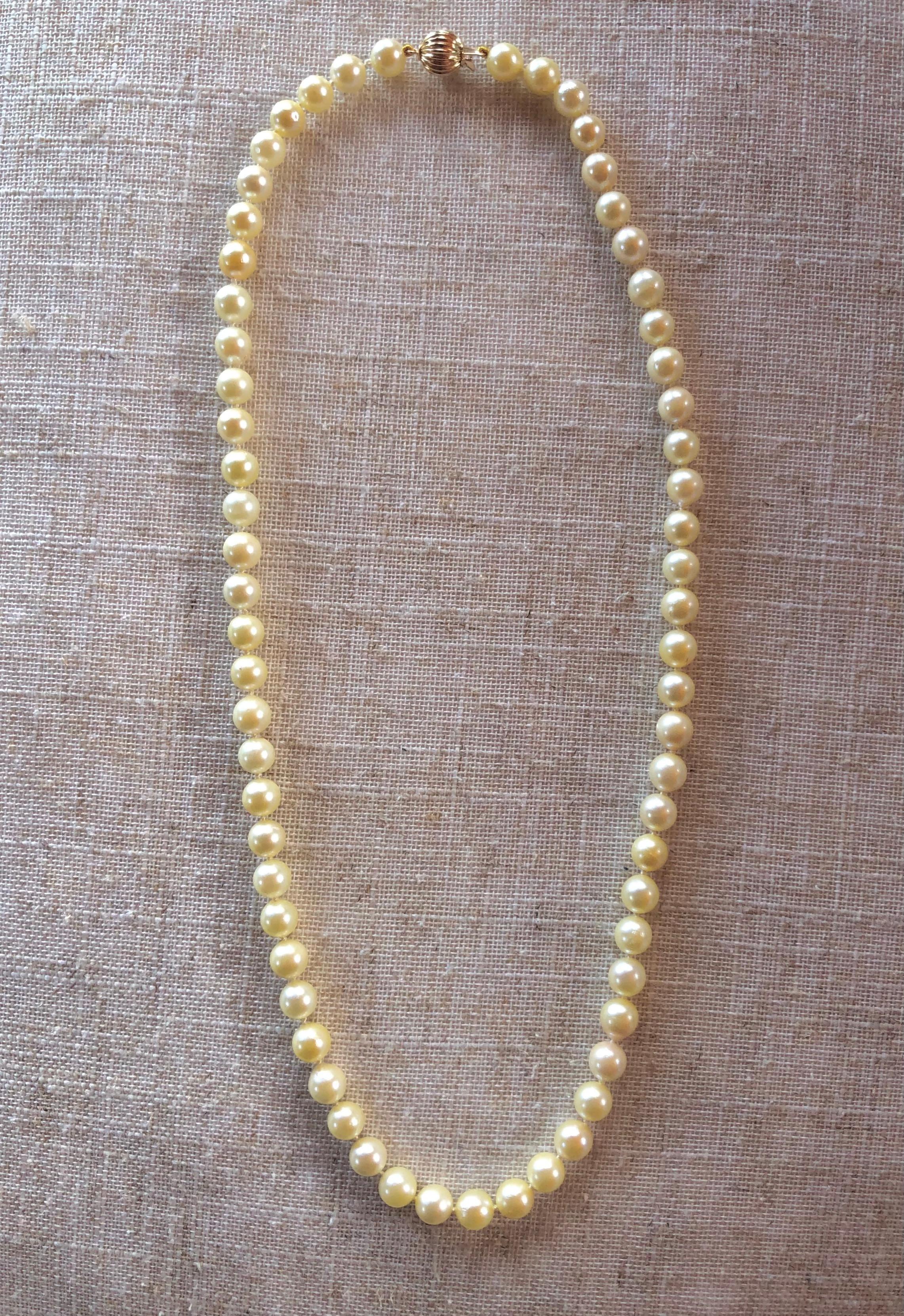 Art déco Collier de perles Akoya japonaises en or 14 carats en vente