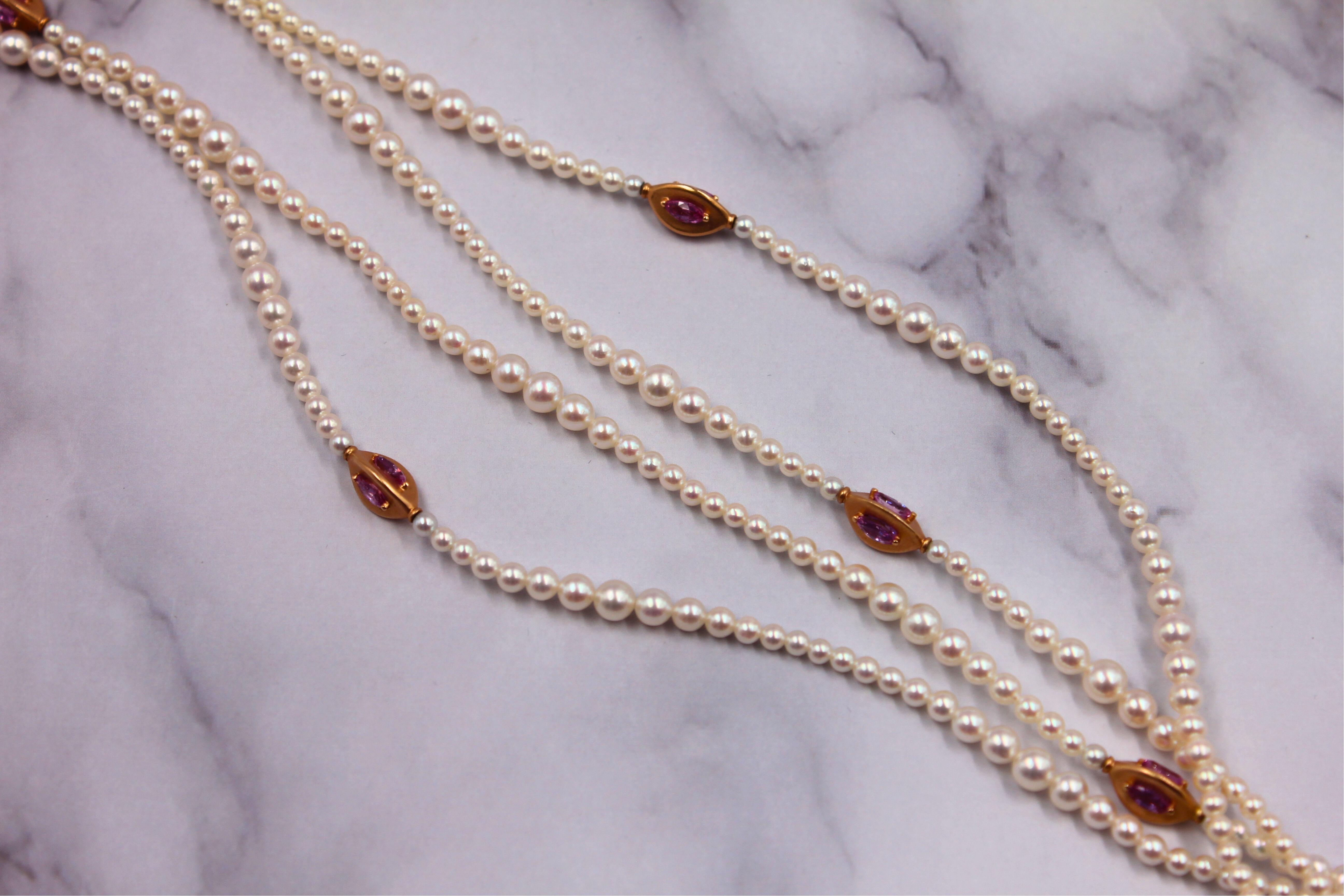 Lange japanische Akoya-Perlen-Halskette aus 18 Karat Gelbgold mit rosa Saphiren im Angebot 2