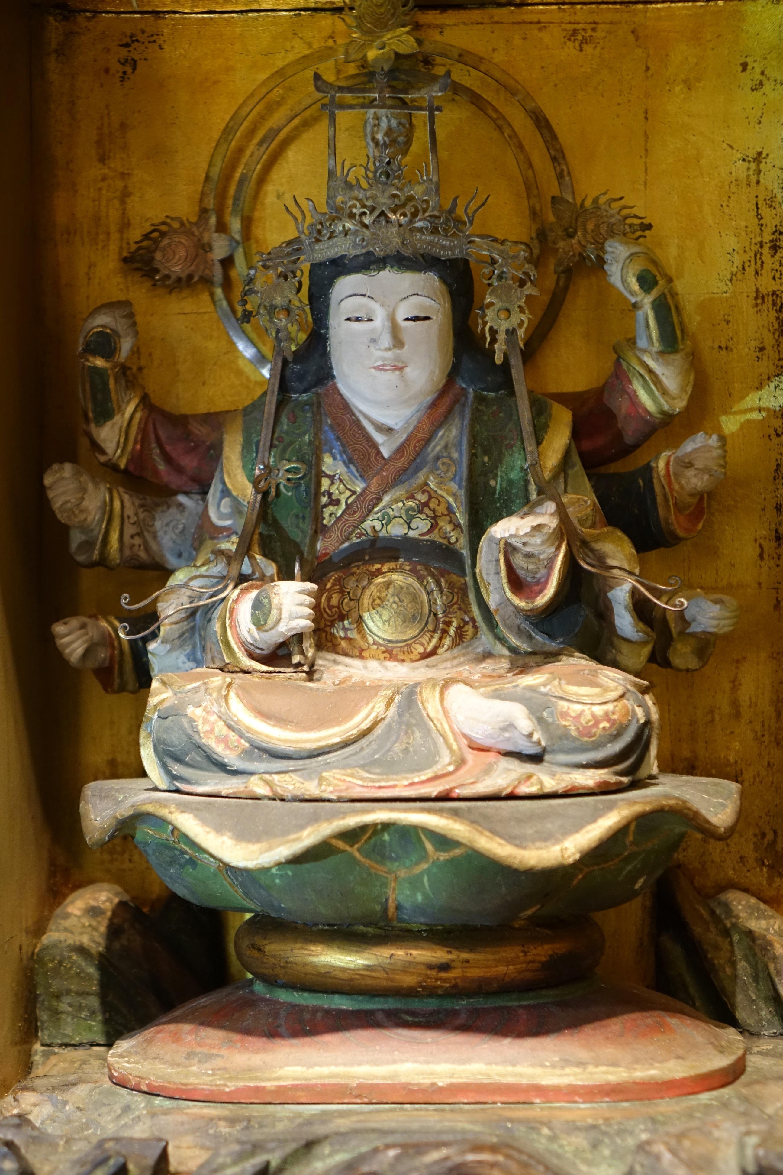 Japanese Altar  in Lacquer , Edo Period (1603-1868) In Good Condition In PARIS, FR
