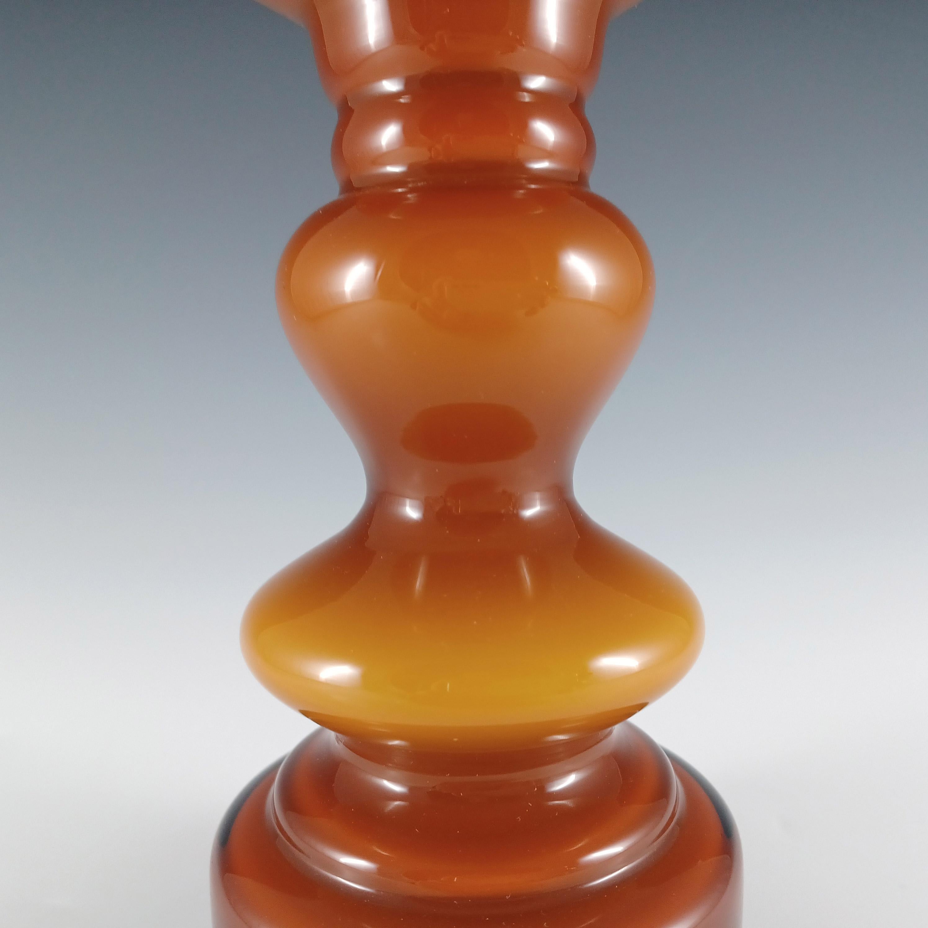 Fait main Vase japonais en verre cerclé d'ambre - style suédois en vente